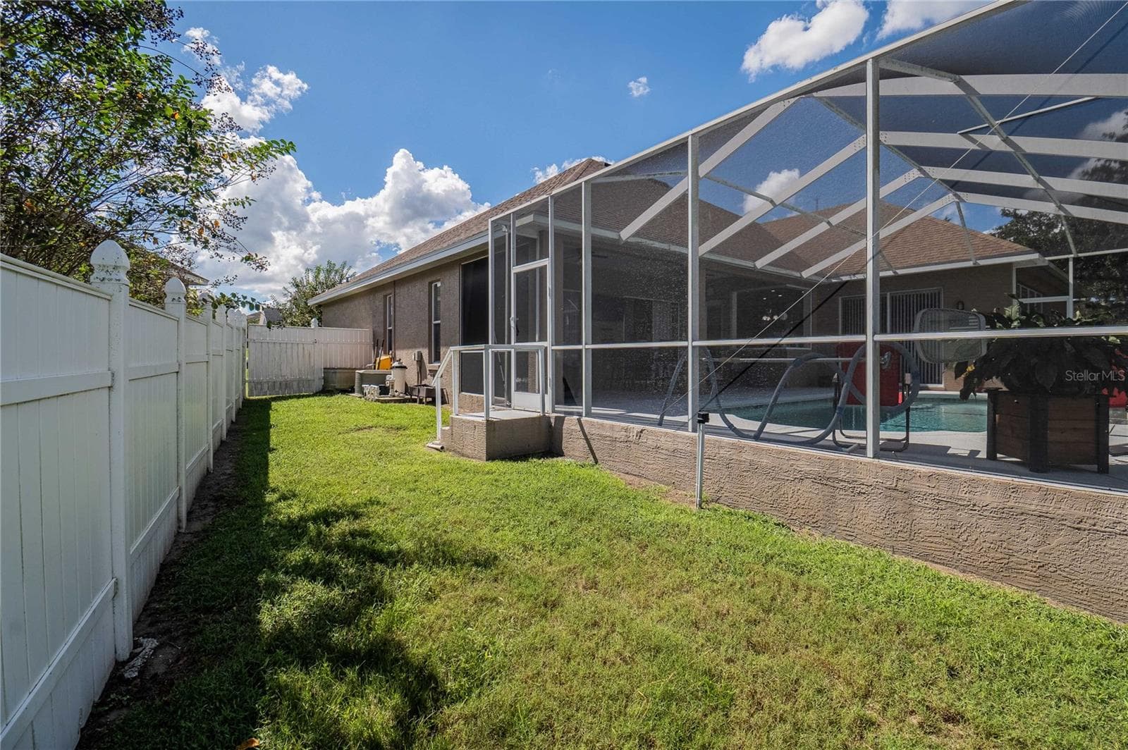 Single Family Residence at 6714 HARTSWORTH DR, LAKELAND, photo 40 of 46
