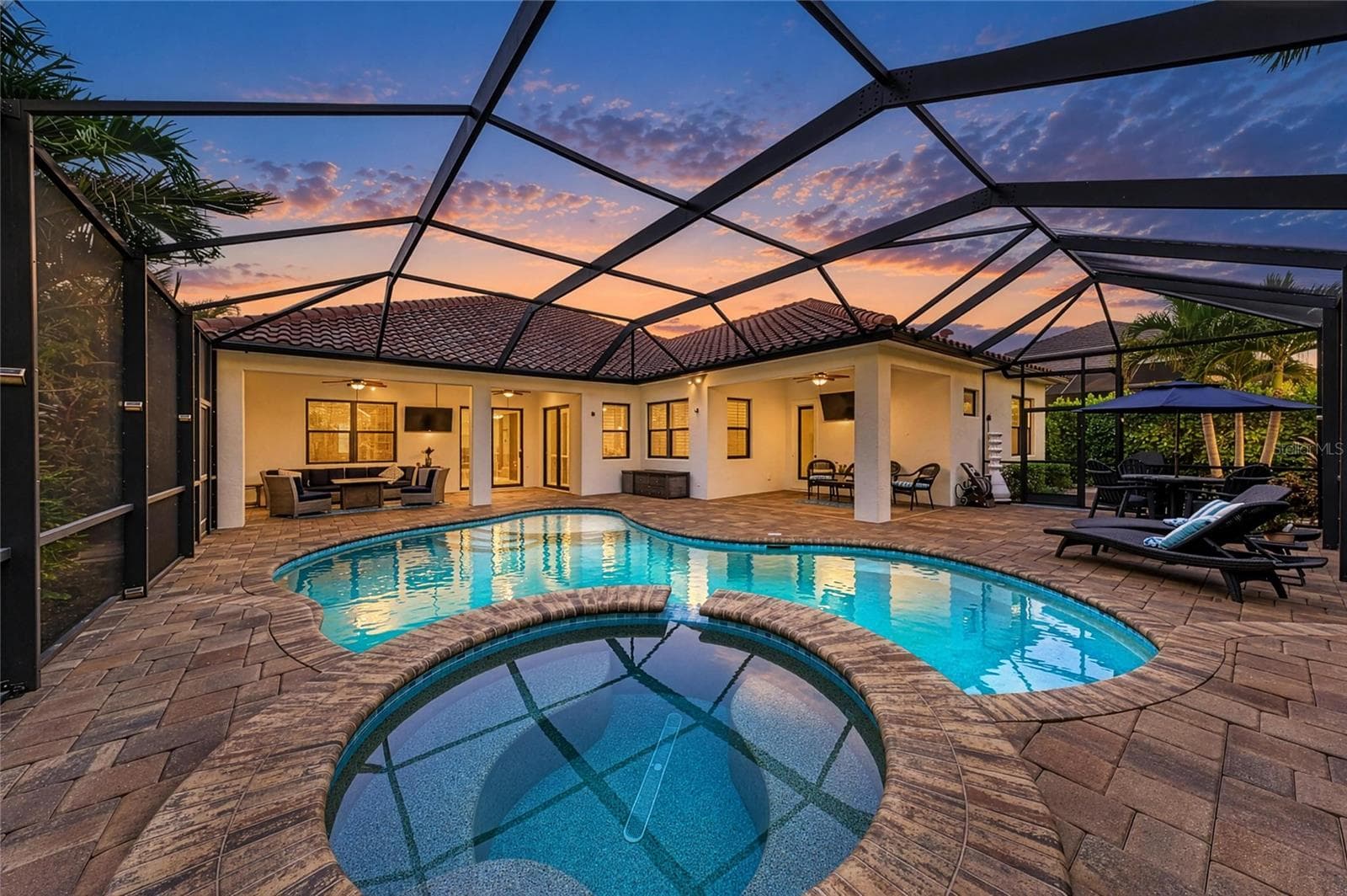 Pool - 12642 HARNEY ST, VENICE