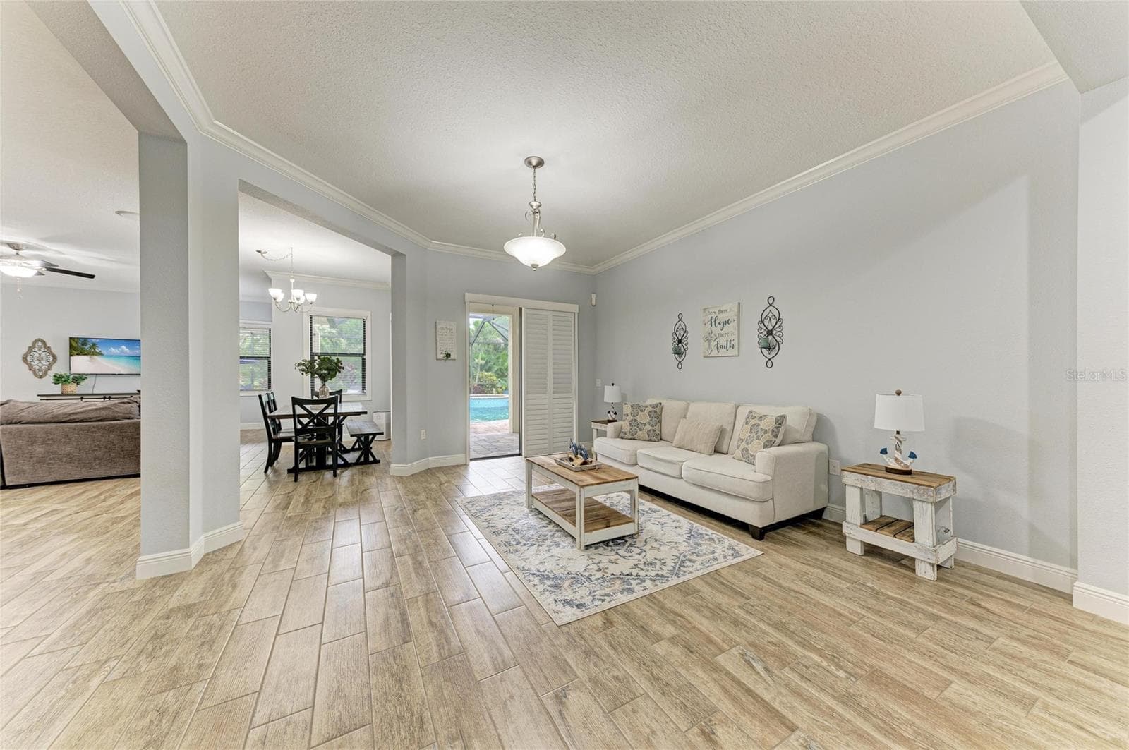 Family Room - 12642 HARNEY ST, VENICE