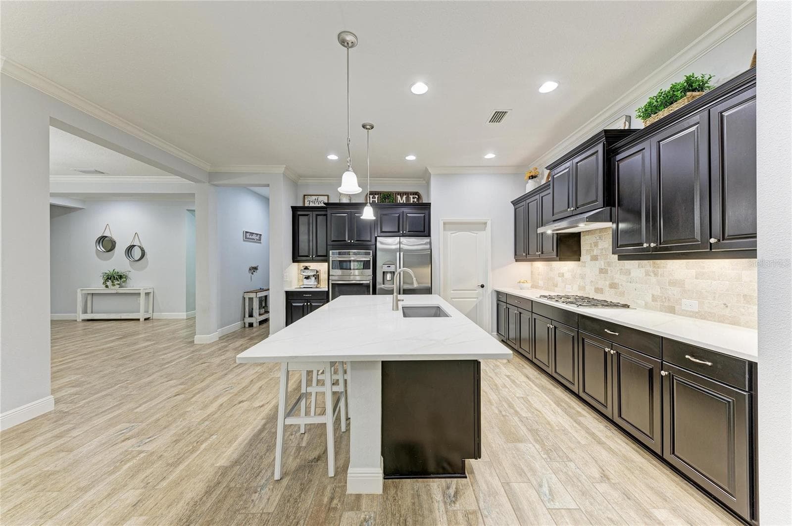 UPDATED KITCHEN - 12642 HARNEY ST, VENICE
