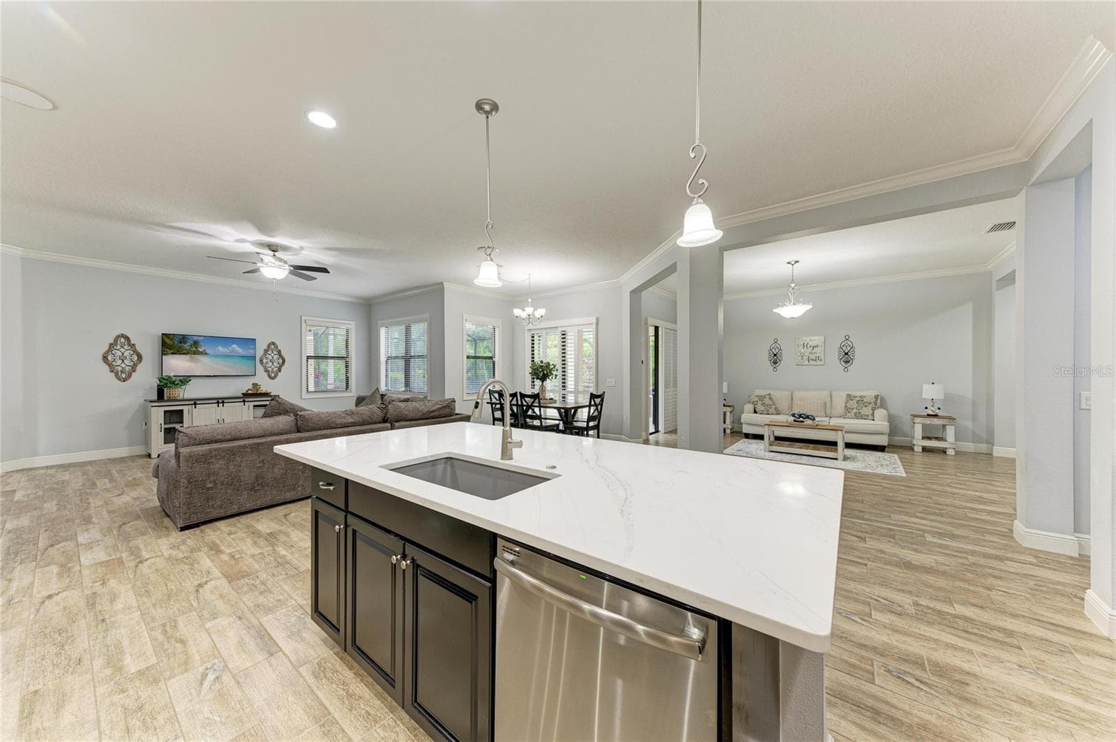 UPDATED KITCHEN - 12642 HARNEY ST, VENICE