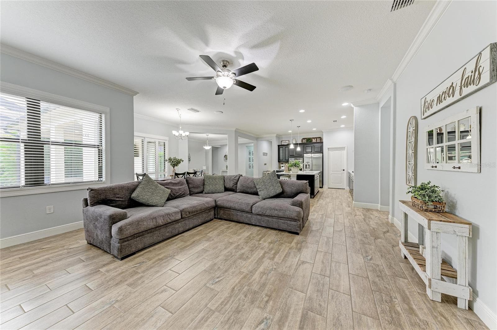Single Family Residence at 12642 HARNEY ST, VENICE, photo 30 of 95