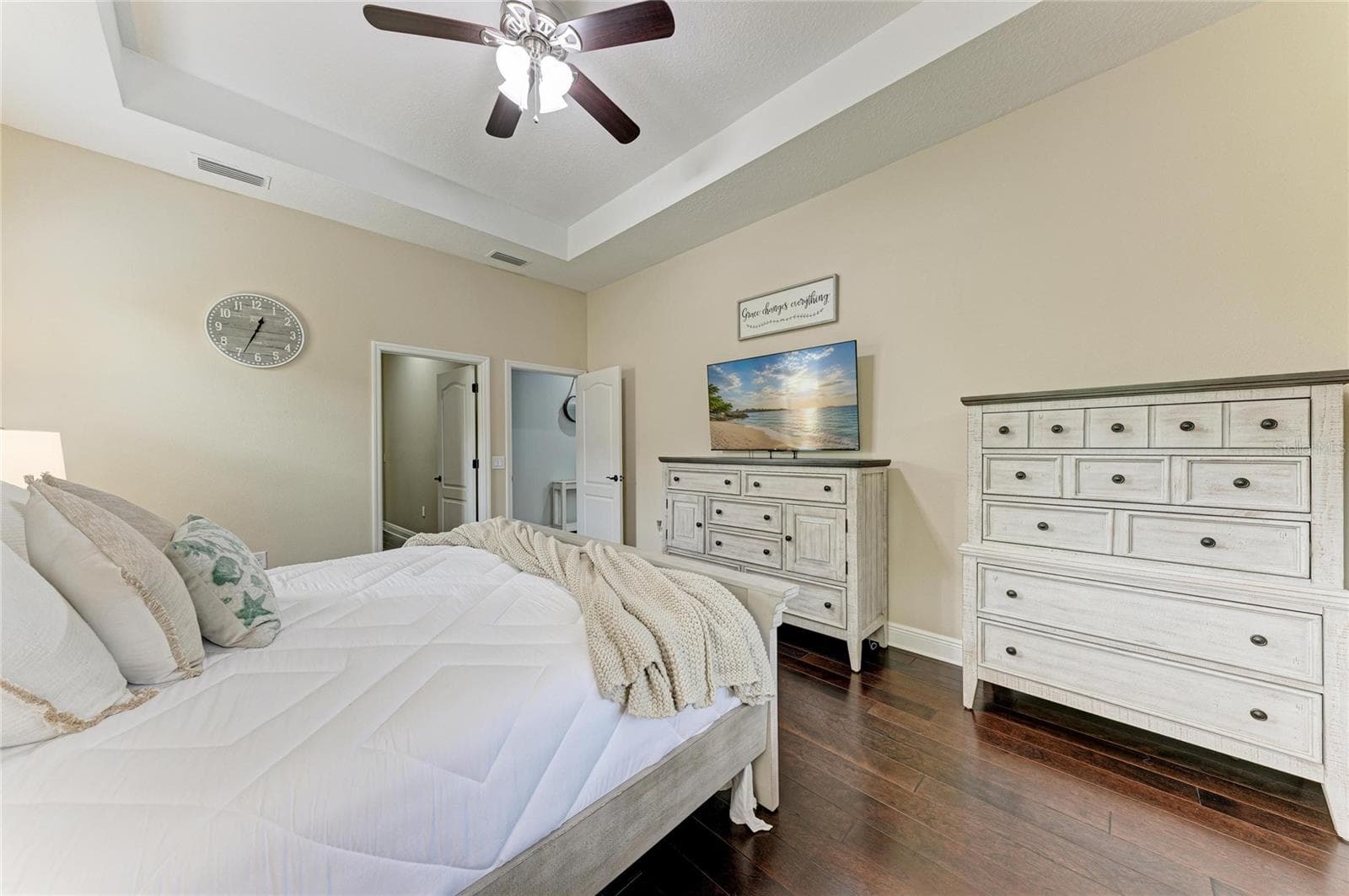 Master Bedroom - 12642 HARNEY ST, VENICE