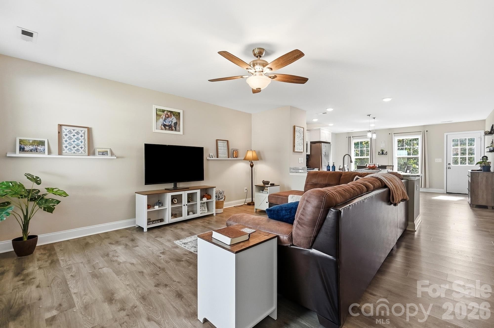 Single Family Residence at 8680 Foil Street, Mount Pleasant, photo 4 of 39
