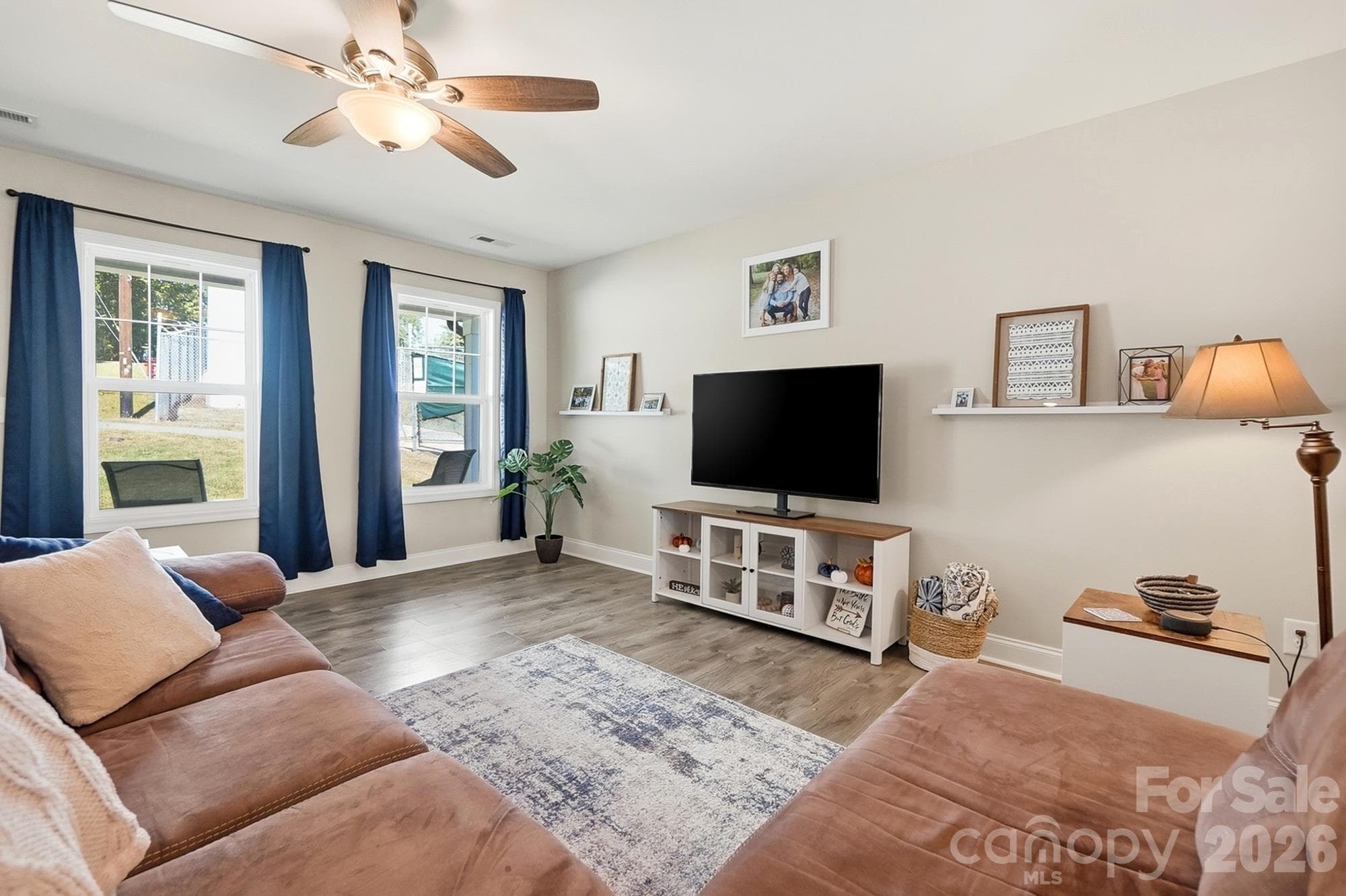 Single Family Residence at 8680 Foil Street, Mount Pleasant, photo 7 of 39