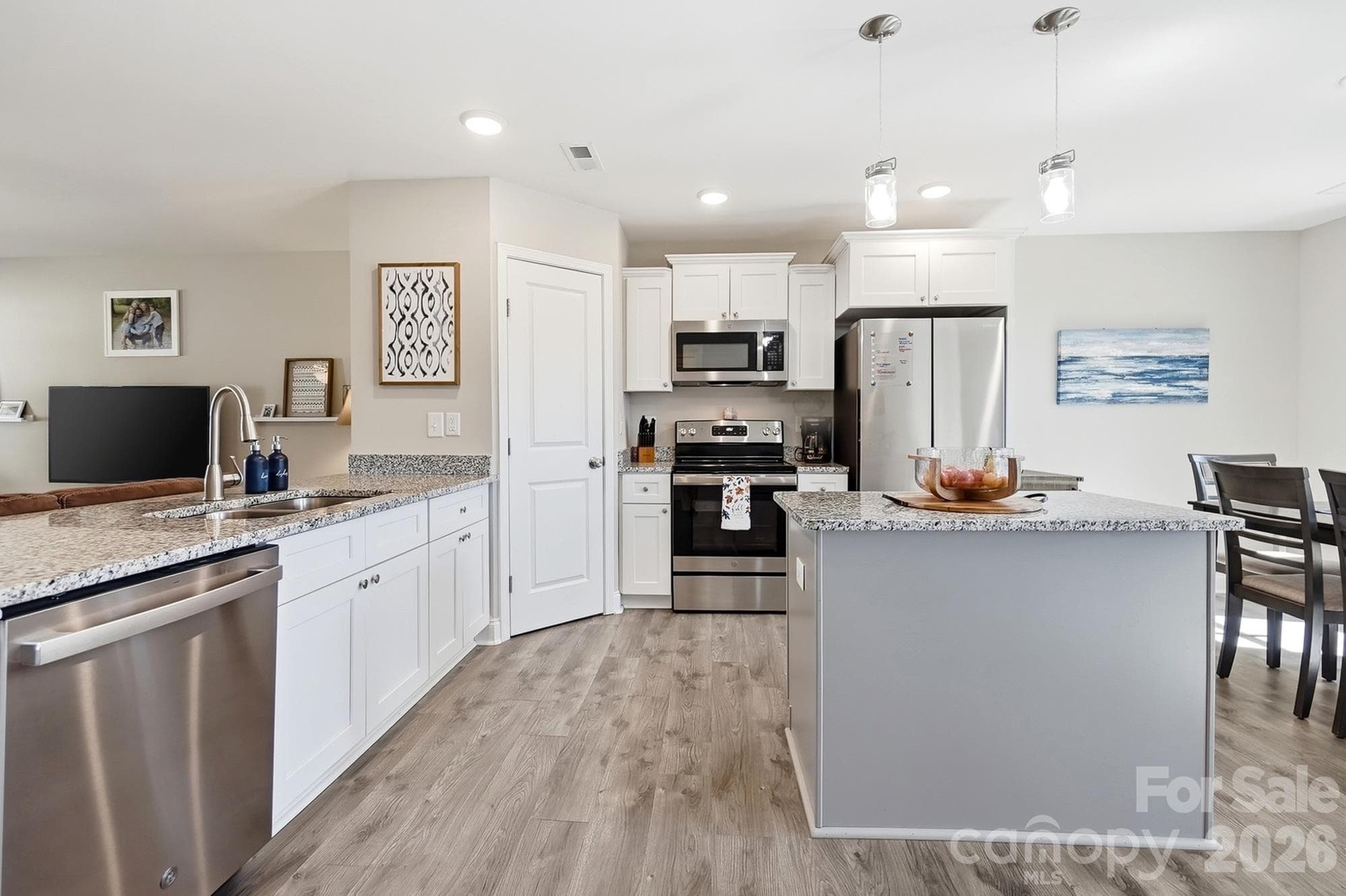 Single Family Residence at 8680 Foil Street, Mount Pleasant, photo 11 of 39