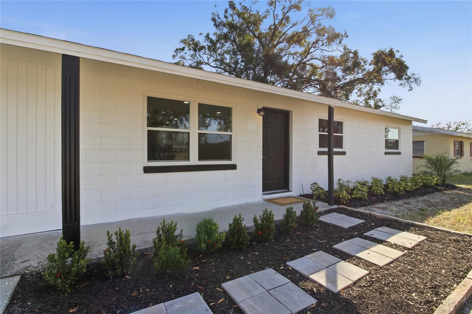 Single Family Residence at 2575 EDMOND CIR, AUBURNDALE, photo 2 of 17