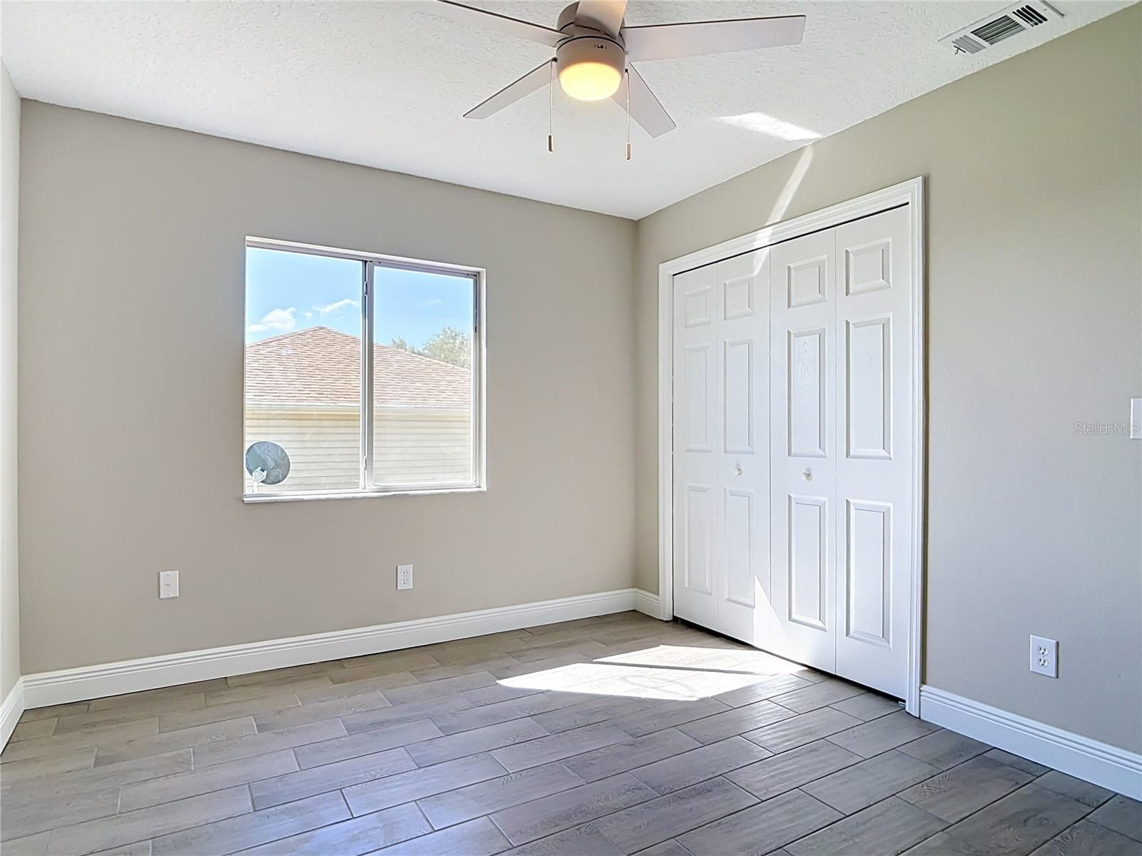 Bedroom 3. Front guest bedroom. - 3025 FOXBORO CIR, DELTONA