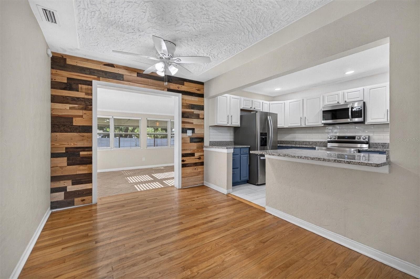 Single Family Residence at 7116 DATE PALM AVE S, ST PETERSBURG, photo 4 of 29