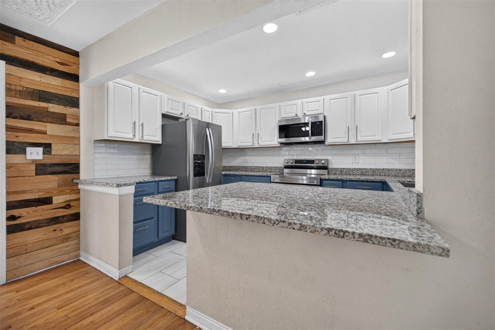 Single Family Residence at 7116 DATE PALM AVE S, ST PETERSBURG, photo 6 of 29