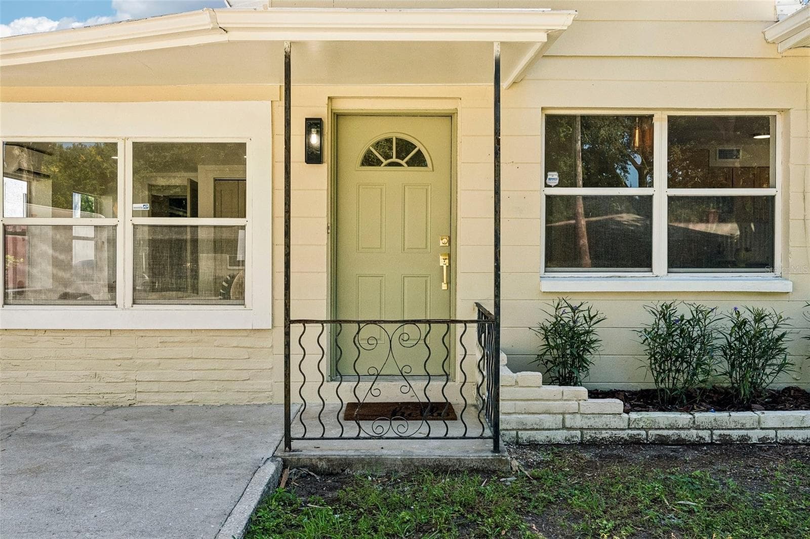 Single Family Residence at 2112 25TH ST S, ST PETERSBURG, photo 4 of 37
