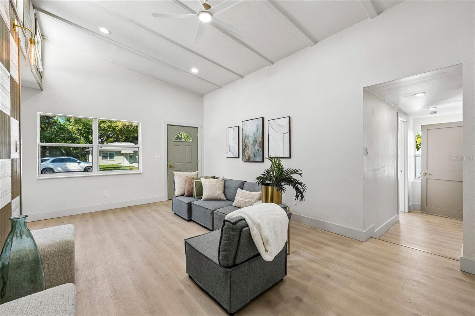 Single Family Residence at 2112 25TH ST S, ST PETERSBURG, photo 5 of 37