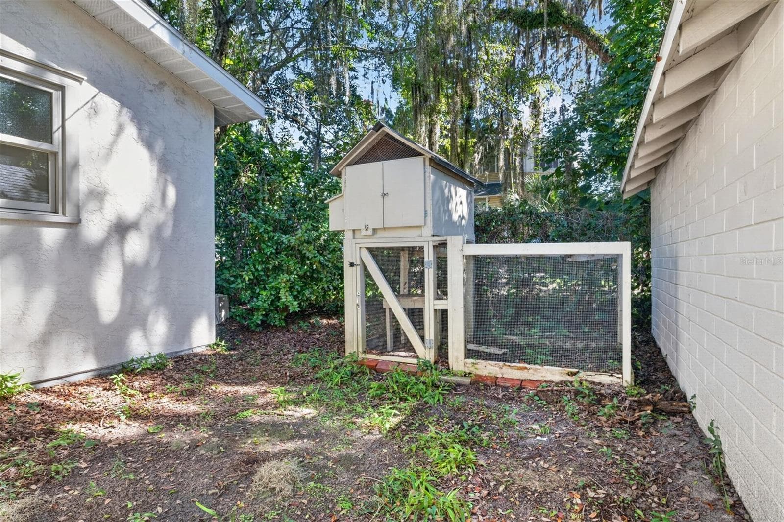 Single Family Residence at 421 NE BOULEVARD, GAINESVILLE, photo 37 of 42