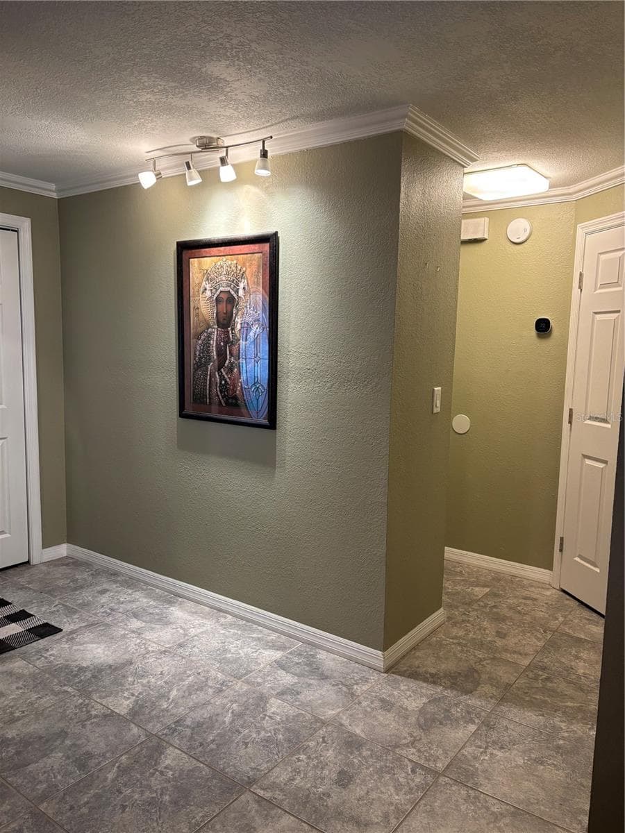 Single Family Residence at 6211 WAYCROSS DR, SPRING HILL, photo 14 of 39