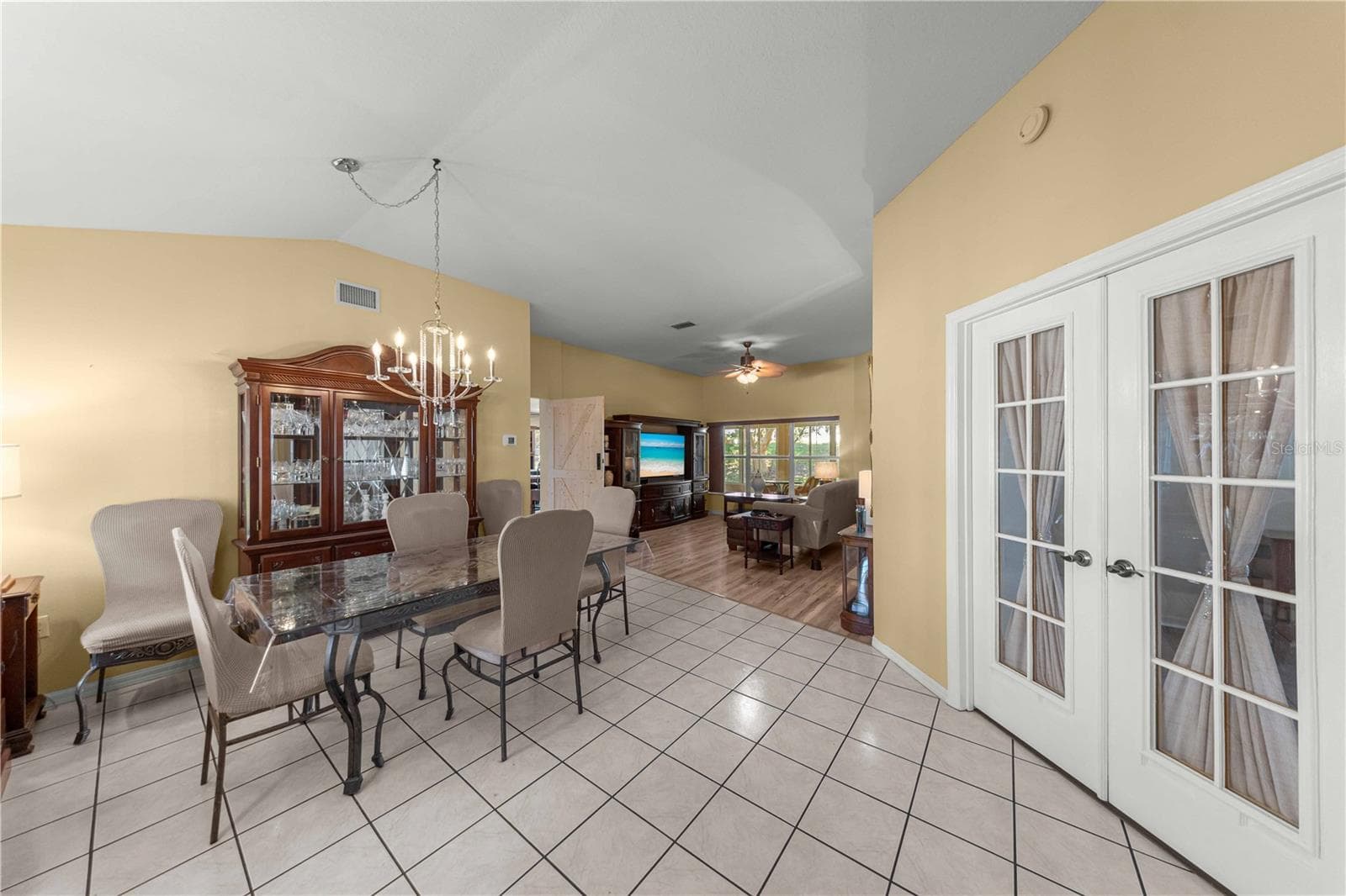 Single Family Residence at 4165 N STEWART WAY, BEVERLY HILLS, photo 7 of 40