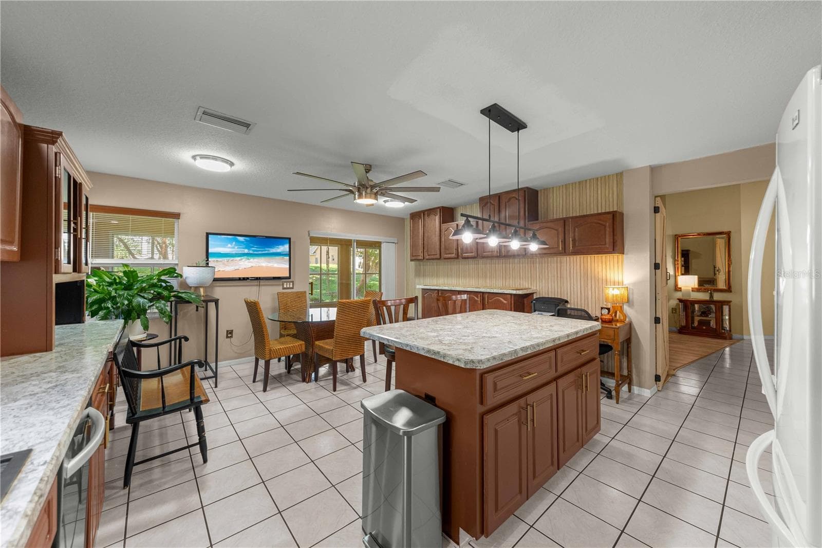 Single Family Residence at 4165 N STEWART WAY, BEVERLY HILLS, photo 11 of 40