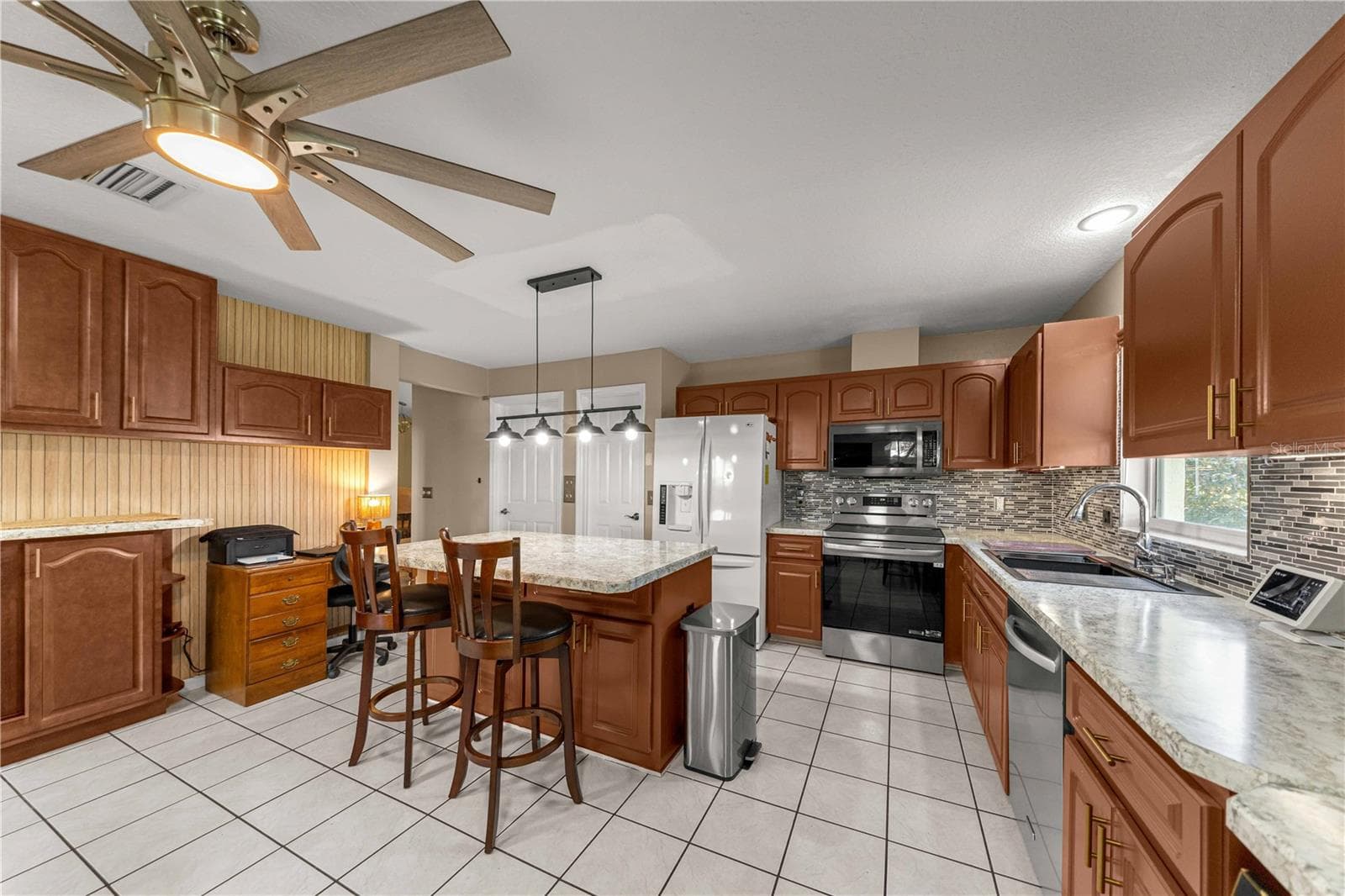 Single Family Residence at 4165 N STEWART WAY, BEVERLY HILLS, photo 12 of 40