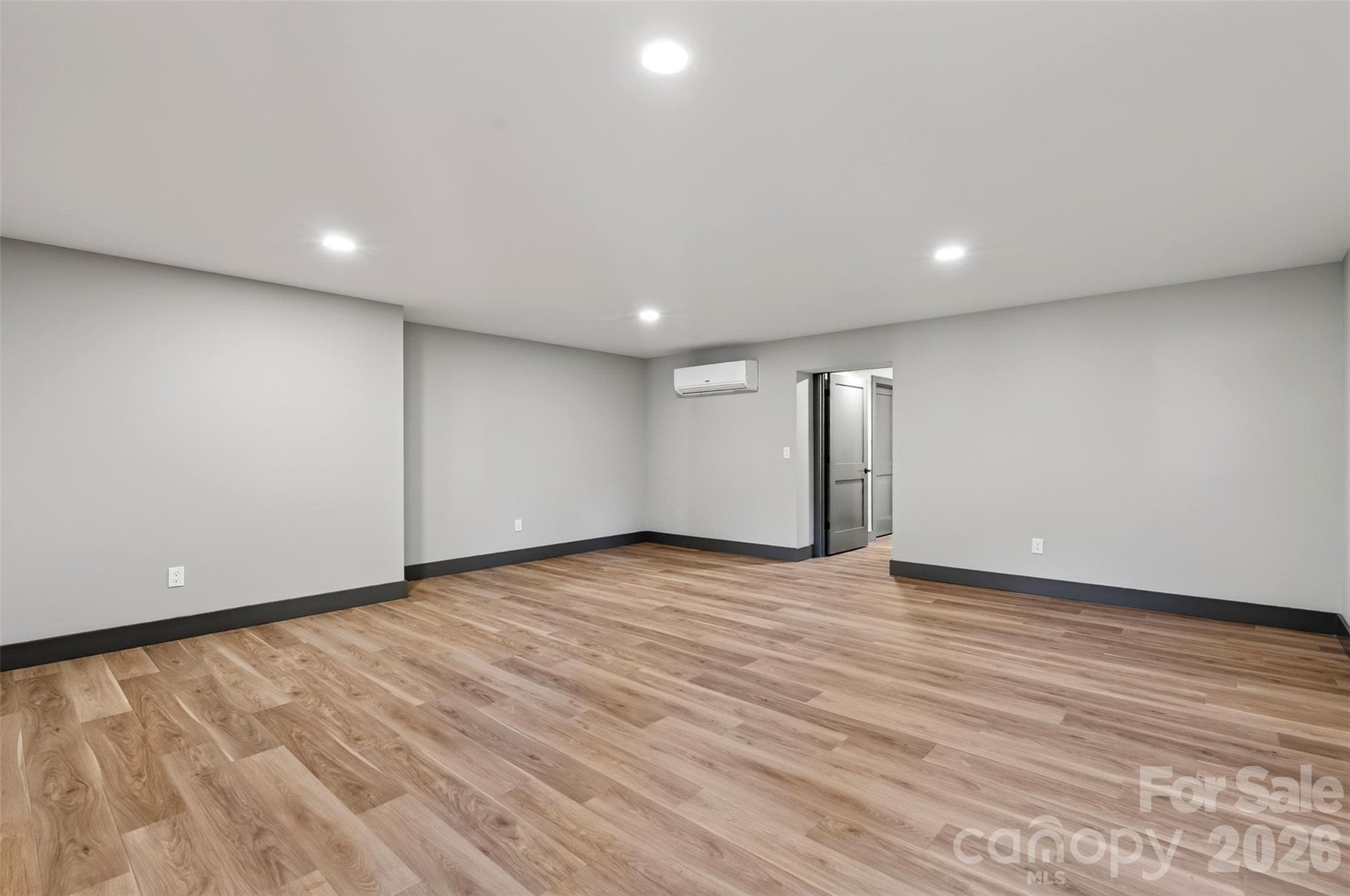 Flex Space (Lower) - 51 Bear Tree Cove, Canton