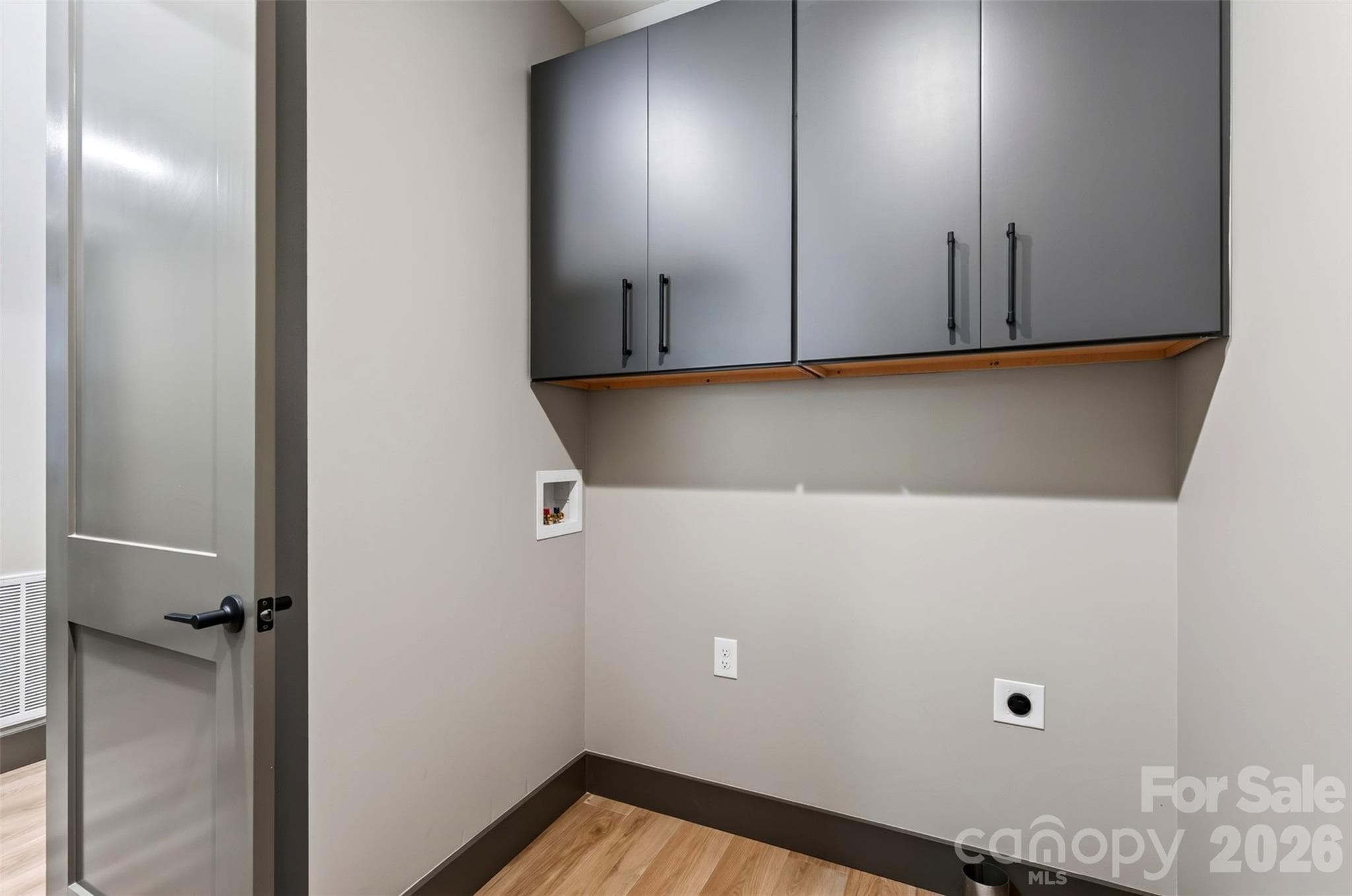 Laundry (Main) - 51 Bear Tree Cove, Canton