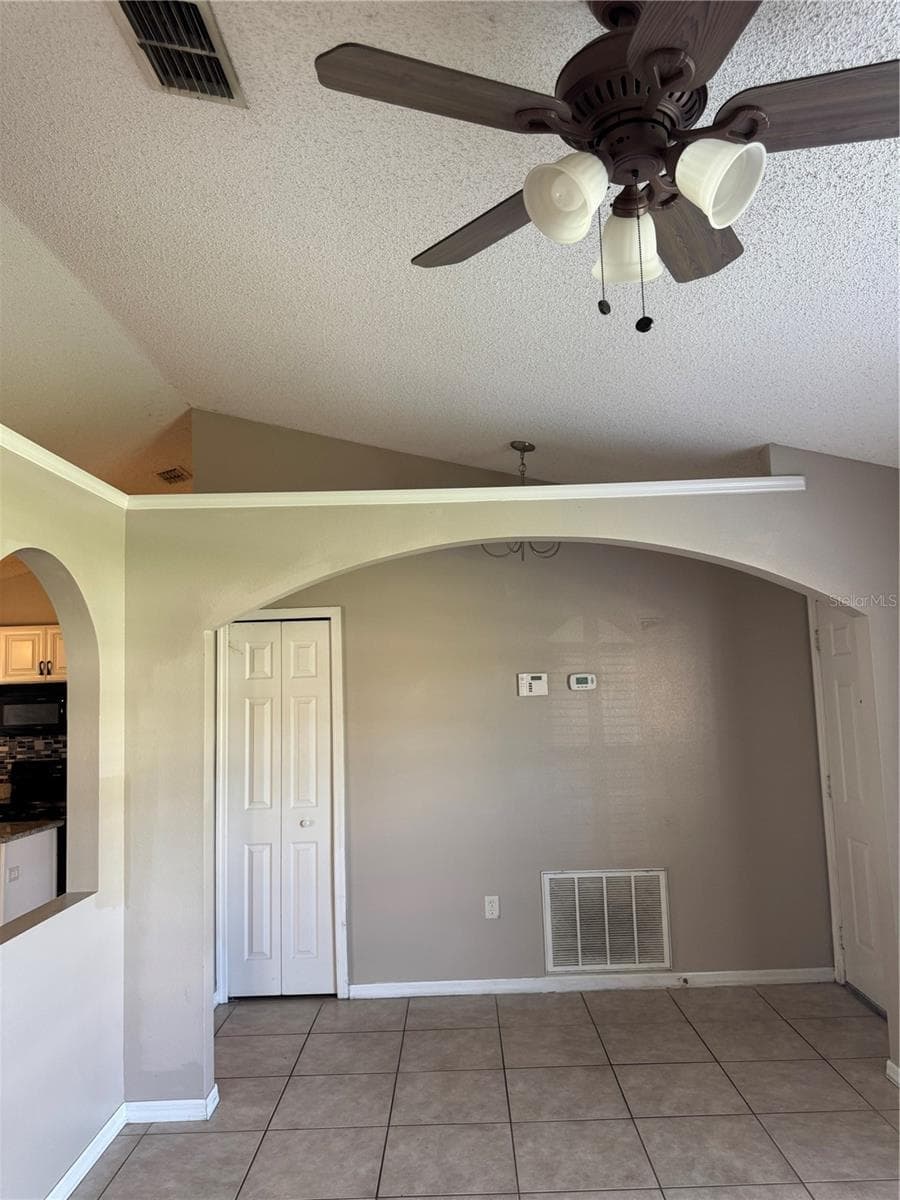 Single Family Residence at 317 CHELMSFORD CT, KISSIMMEE, photo 4 of 24