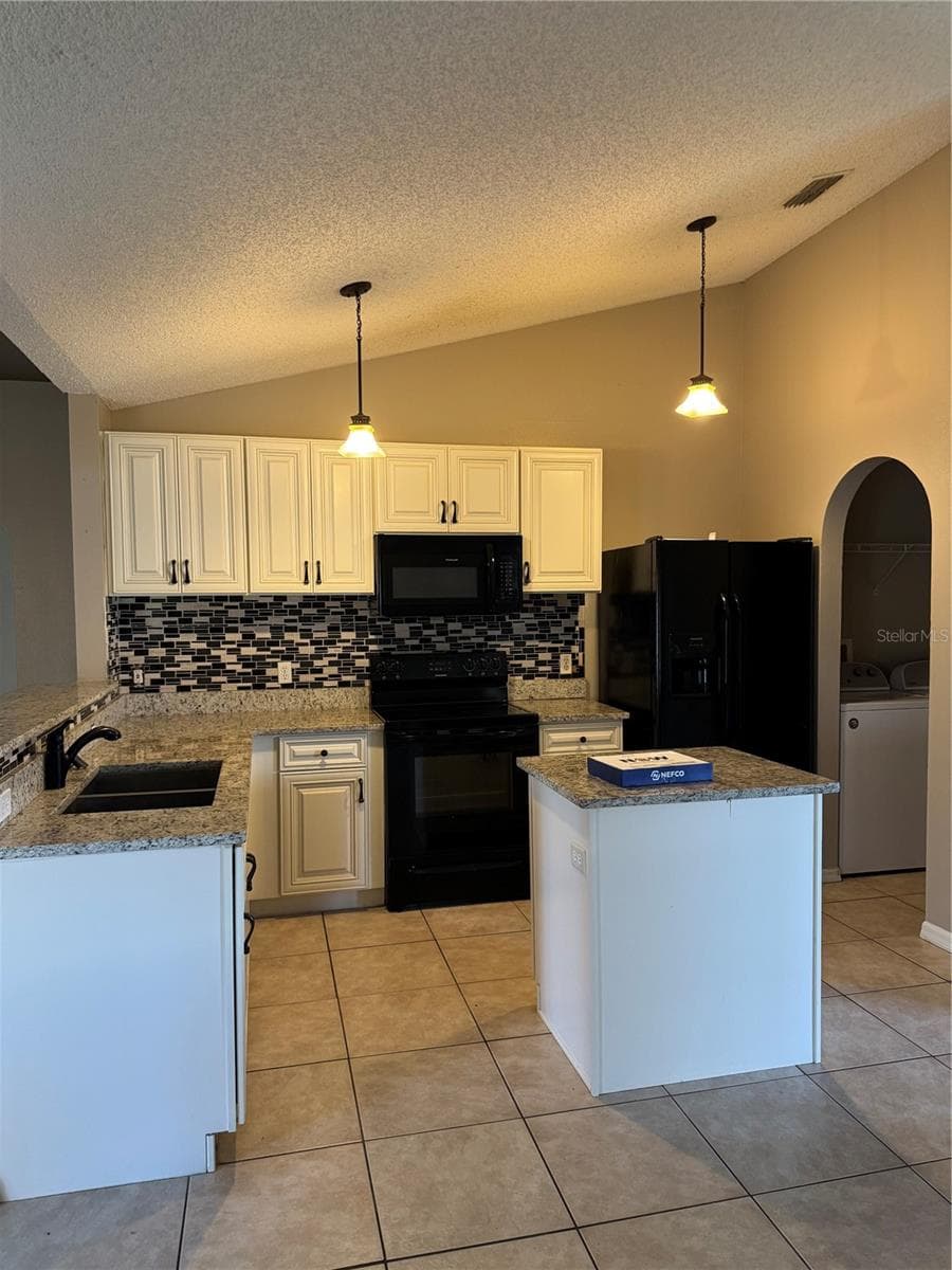 Single Family Residence at 317 CHELMSFORD CT, KISSIMMEE, photo 8 of 24