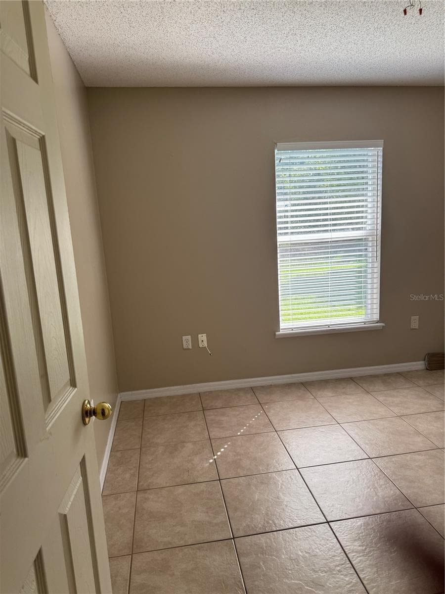 Single Family Residence at 317 CHELMSFORD CT, KISSIMMEE, photo 11 of 24