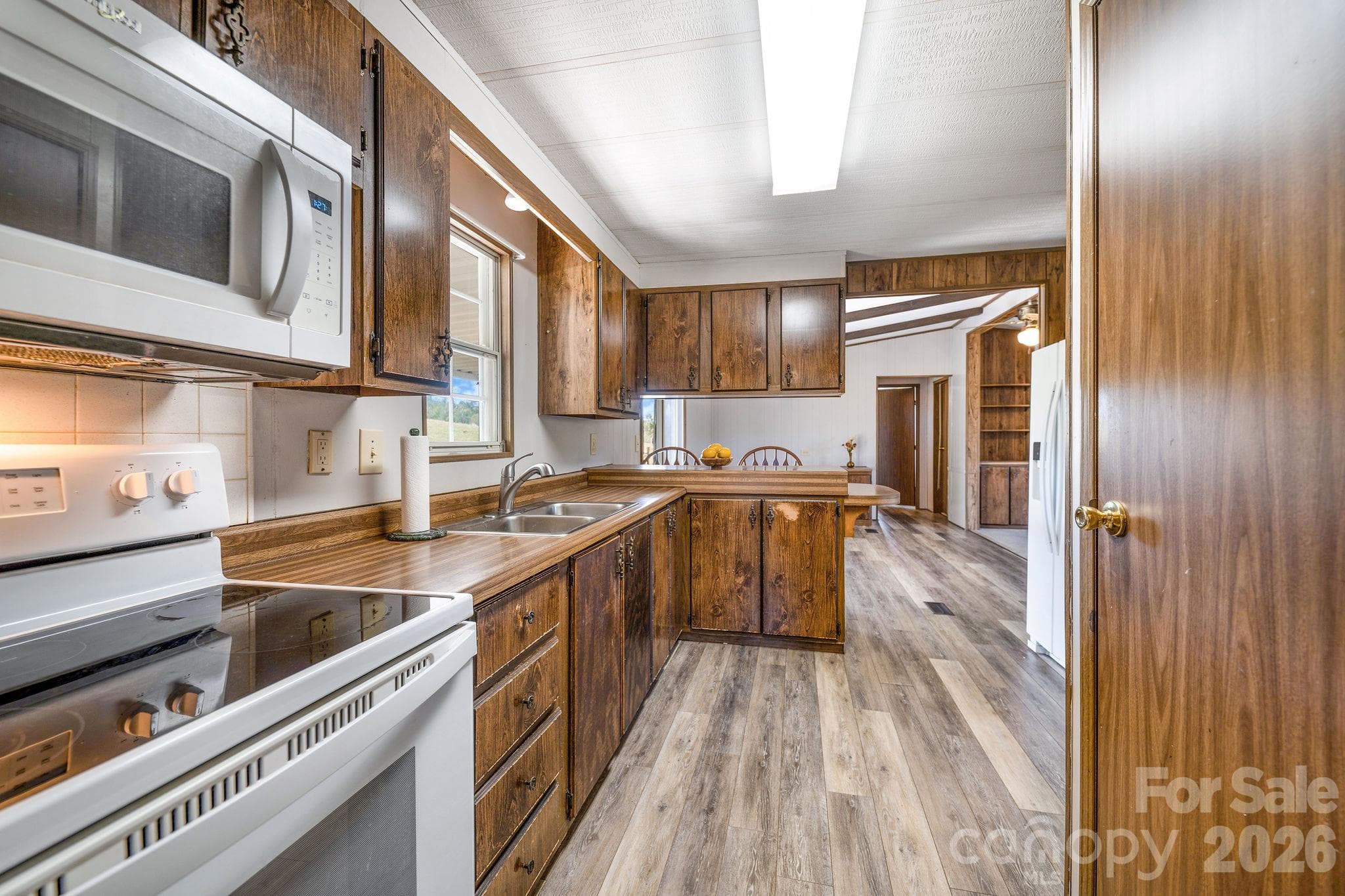 Crisp white appliances - 67 Allman Hill Road, Weaverville