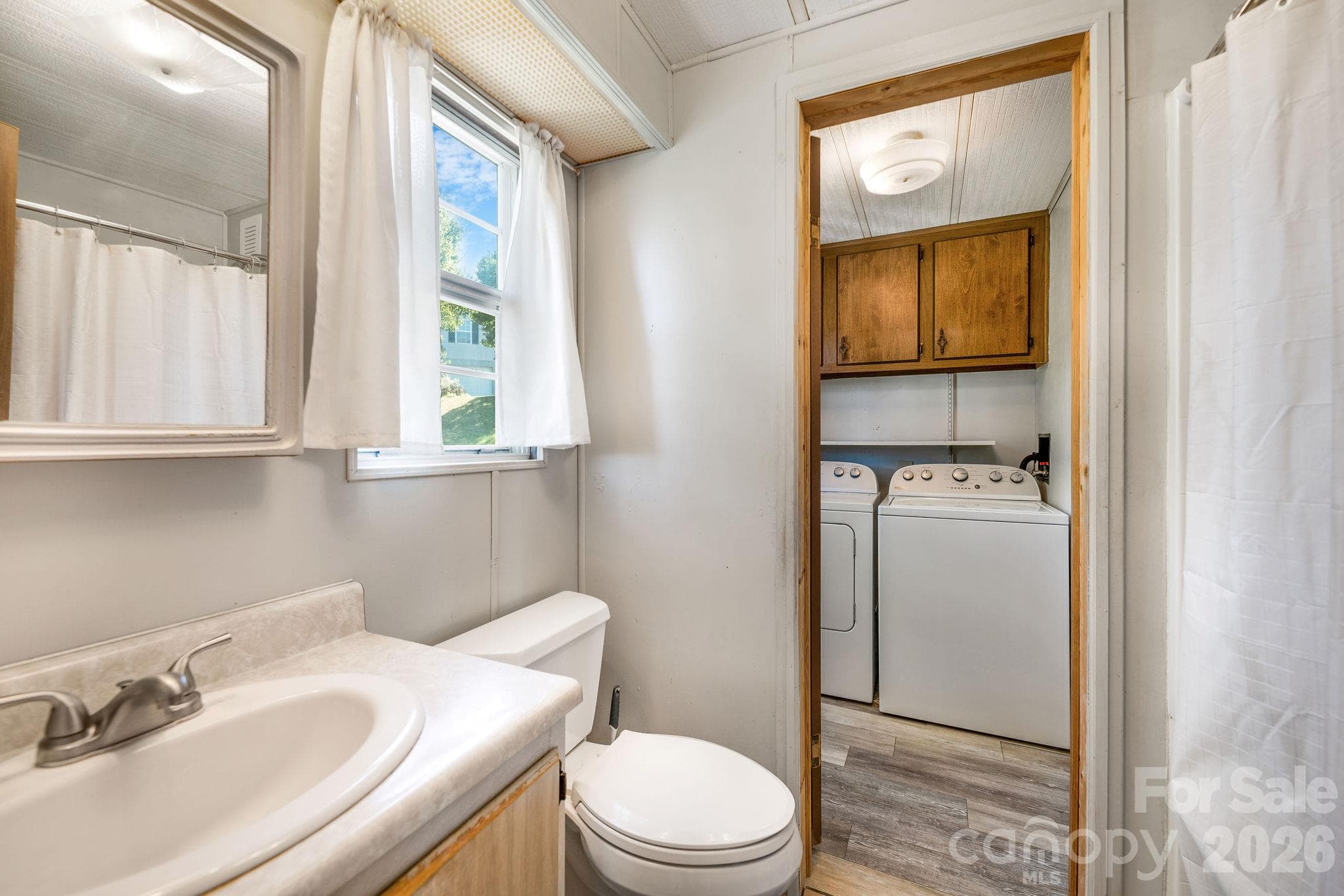Primary BA with shower - 67 Allman Hill Road, Weaverville