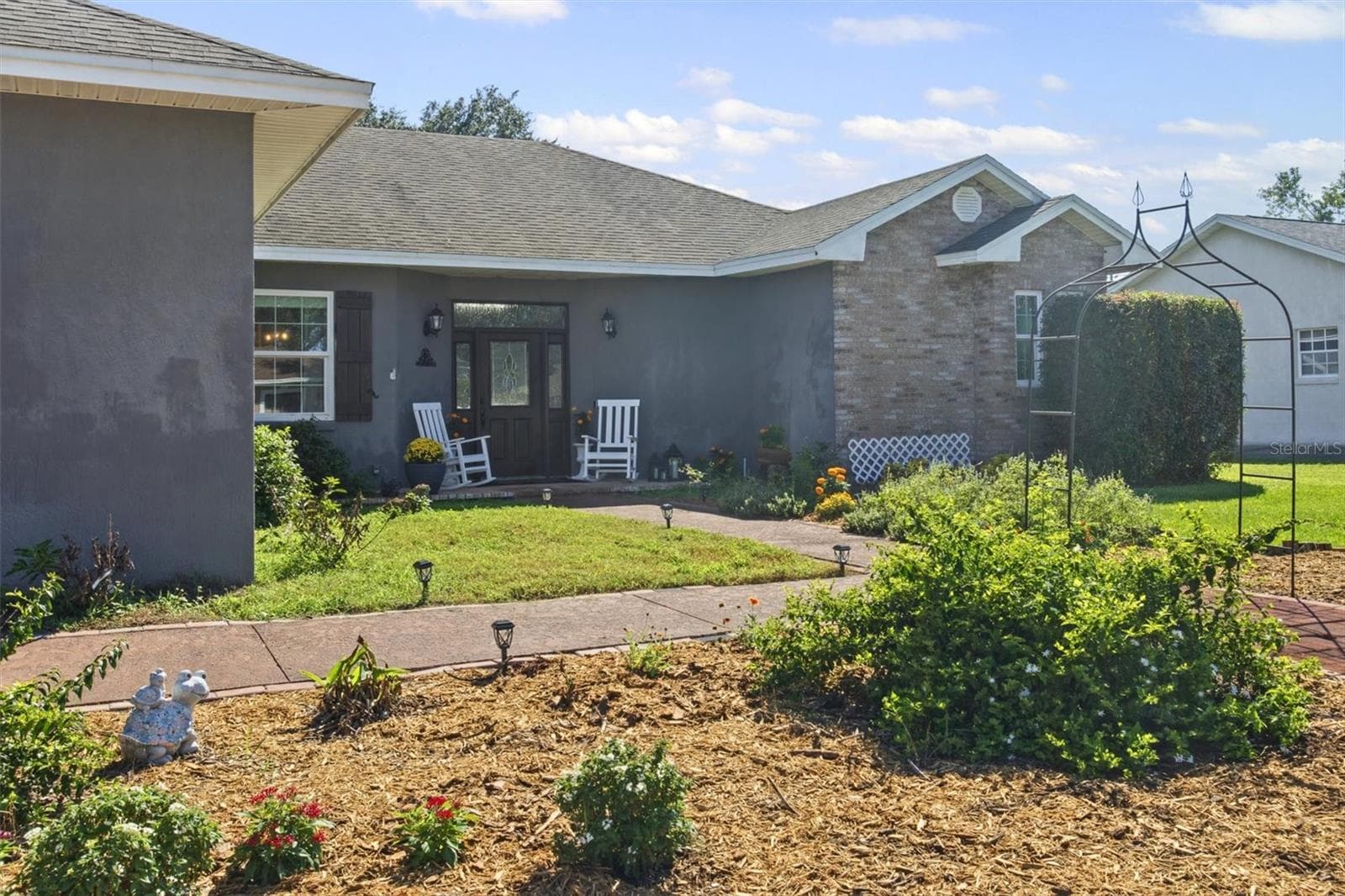 Front of Home - 2809 CHATSWORTH LN, LAKELAND