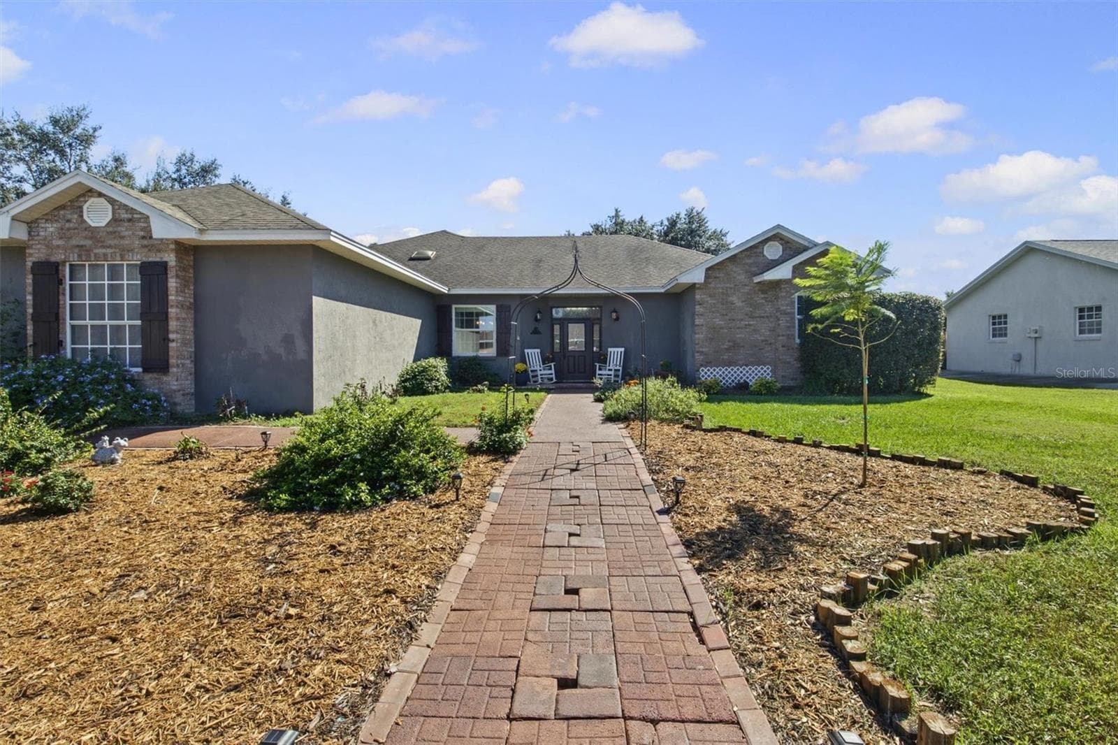 Front of Home - 2809 CHATSWORTH LN, LAKELAND