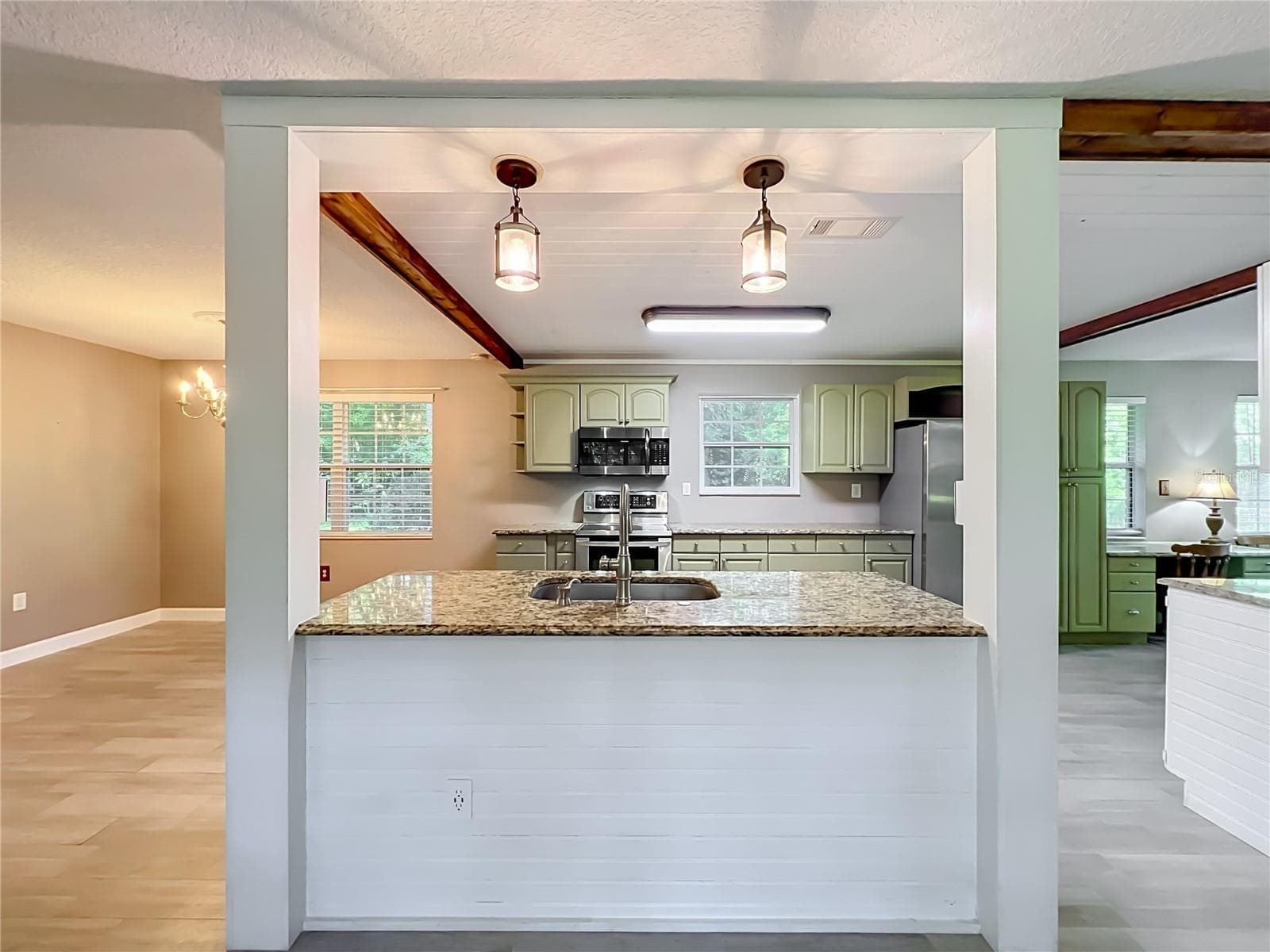 Single Family Residence at 35933 CLEAR LAKE CIR, EUSTIS, photo 16 of 58