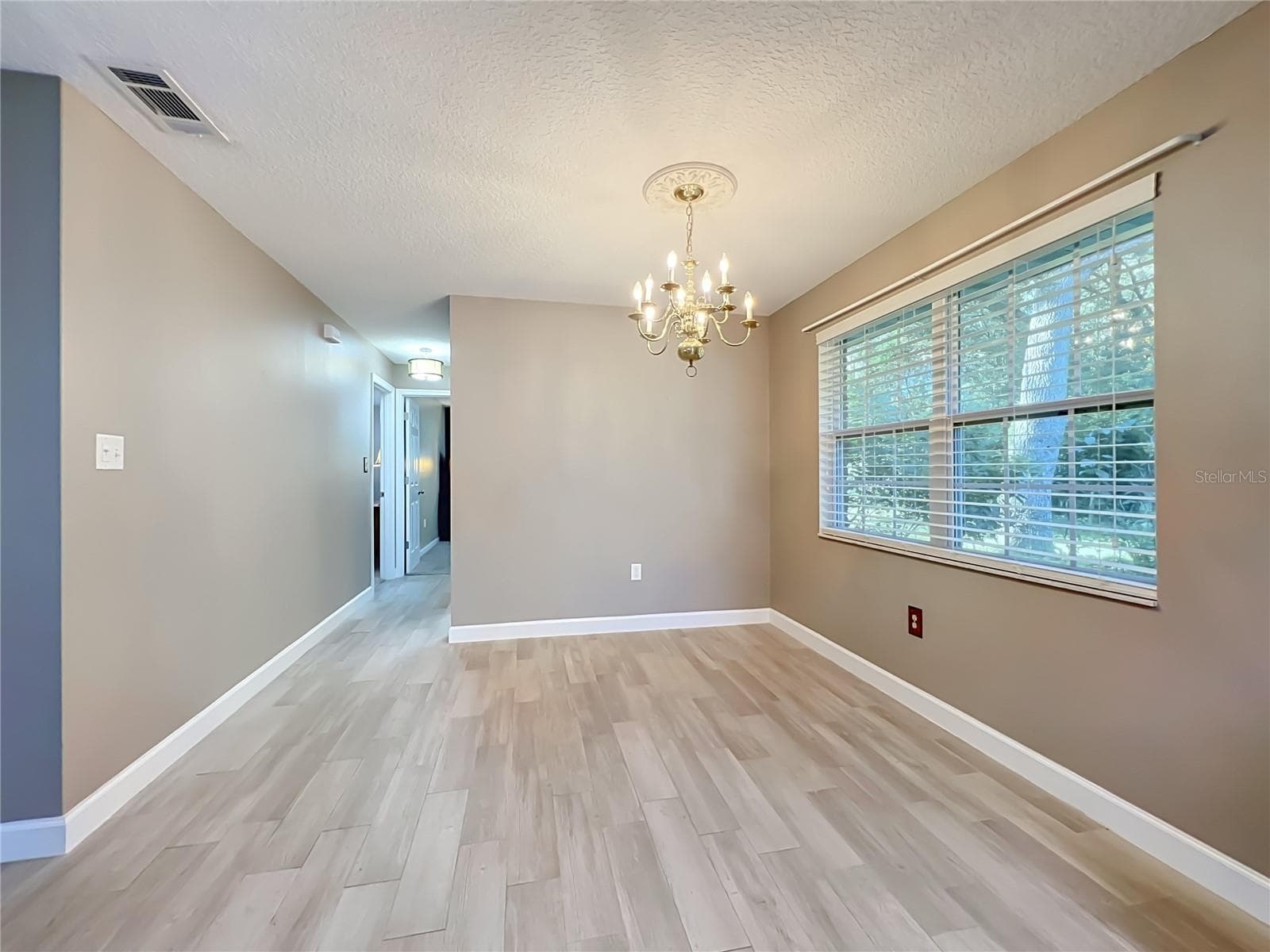Single Family Residence at 35933 CLEAR LAKE CIR, EUSTIS, photo 18 of 58