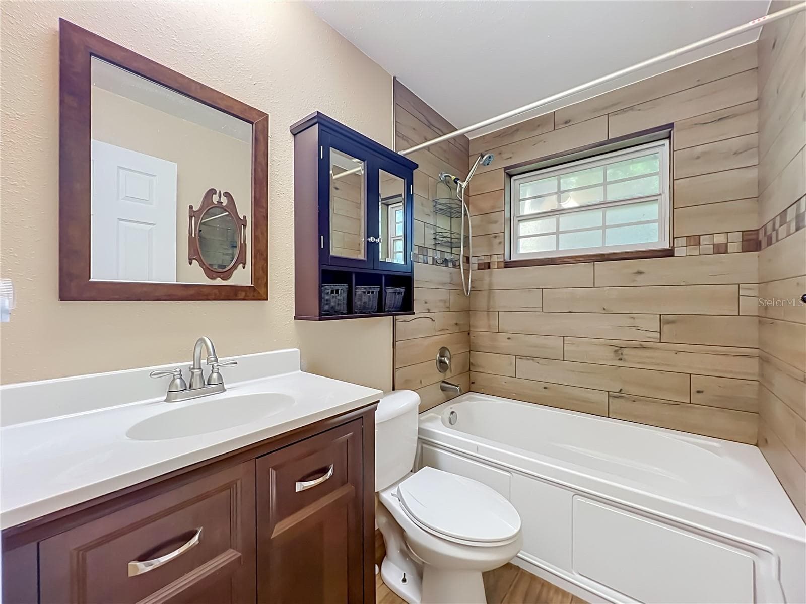 Single Family Residence at 35933 CLEAR LAKE CIR, EUSTIS, photo 32 of 58