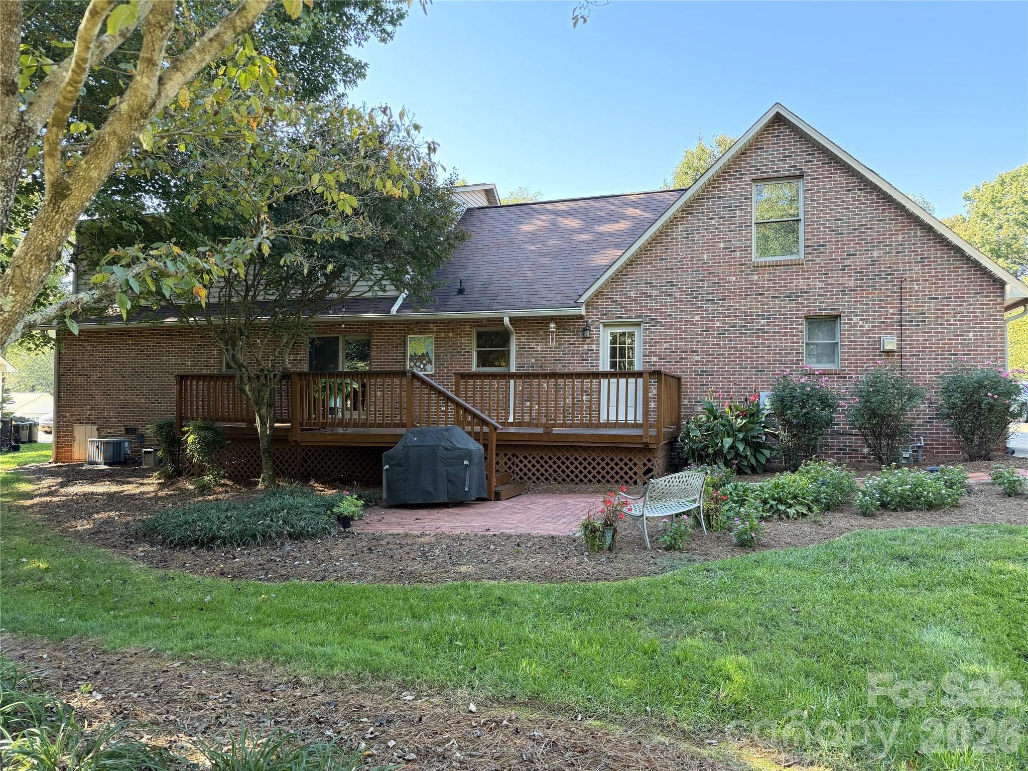 Single Family Residence at 990 Royal Drive, Lincolnton, photo 3 of 45