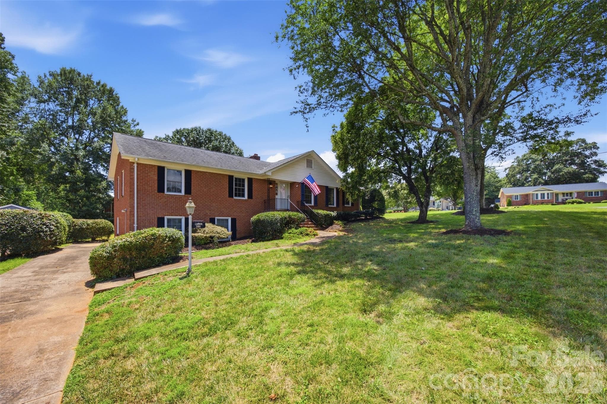 Single Family Residence at 3101 Canterberry Drive, Gastonia, photo 8 of 36