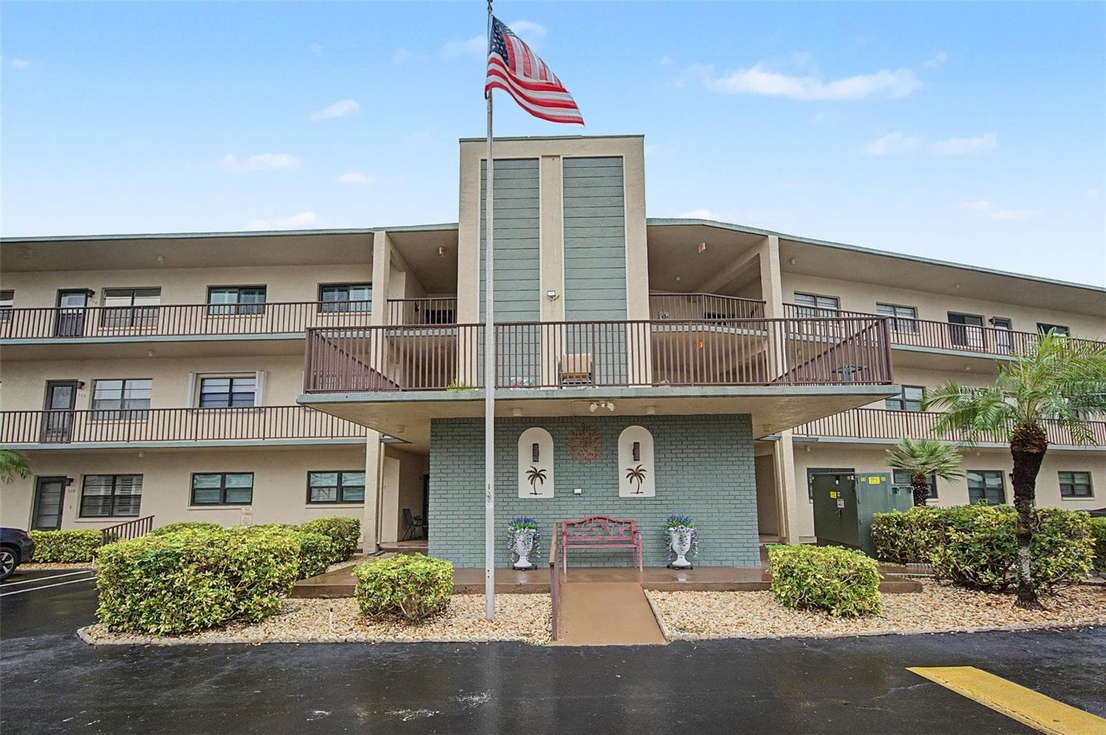 Condominium at 7951 58TH AVE N #112, ST PETERSBURG, photo 2 of 45