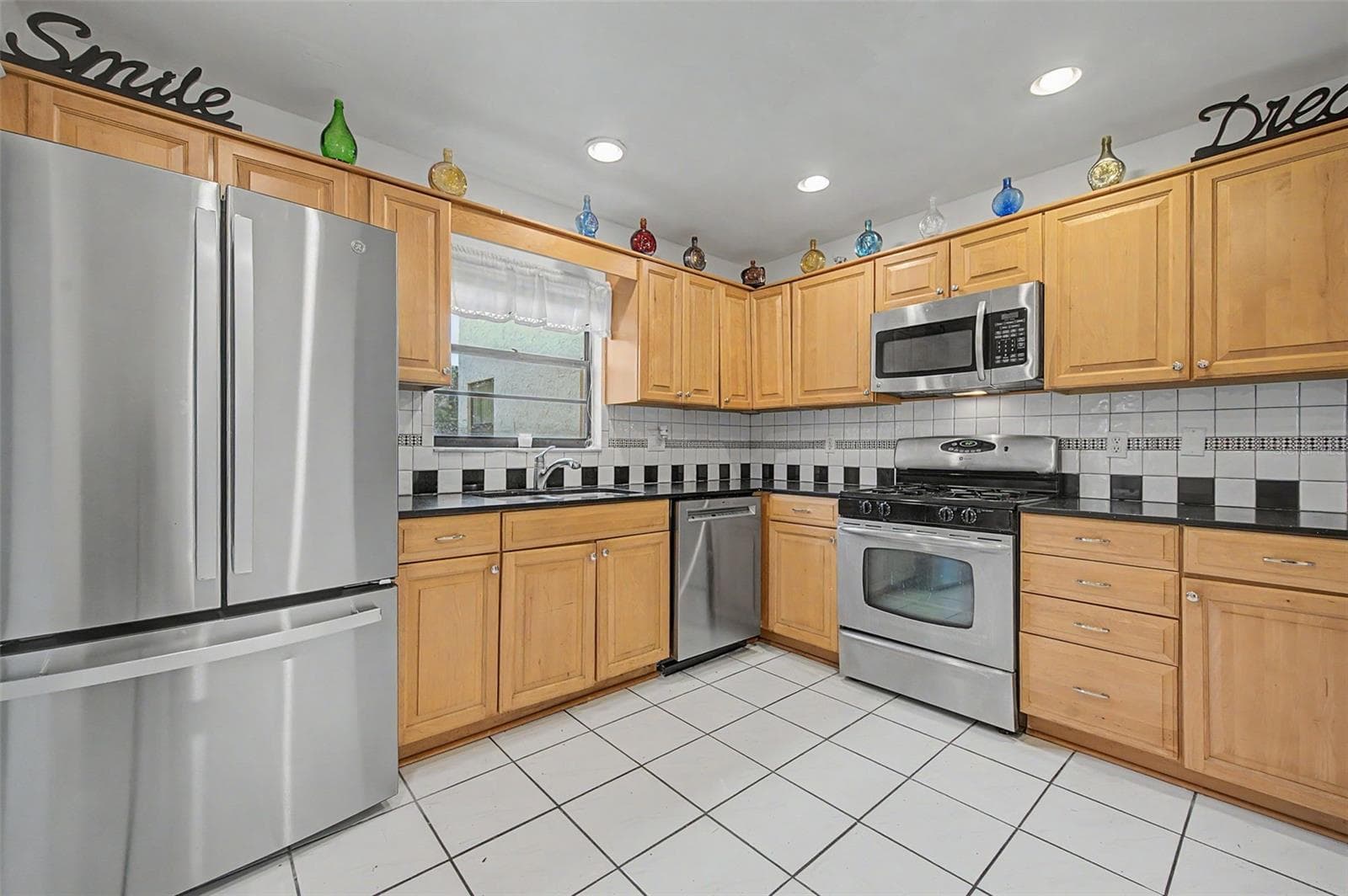 Condominium at 7951 58TH AVE N #112, ST PETERSBURG, photo 11 of 45