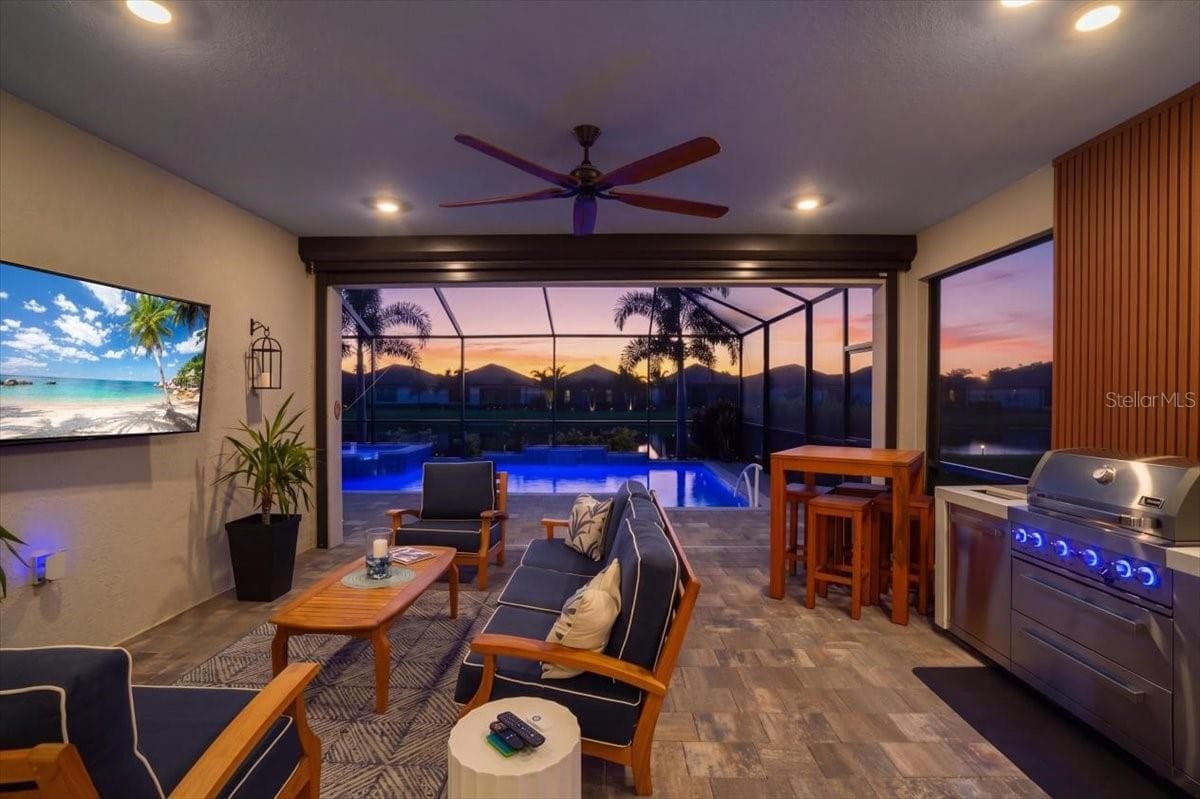 Single Family Residence at 4725 CRESTPOINT WAY, PALMETTO, photo 2 of 62