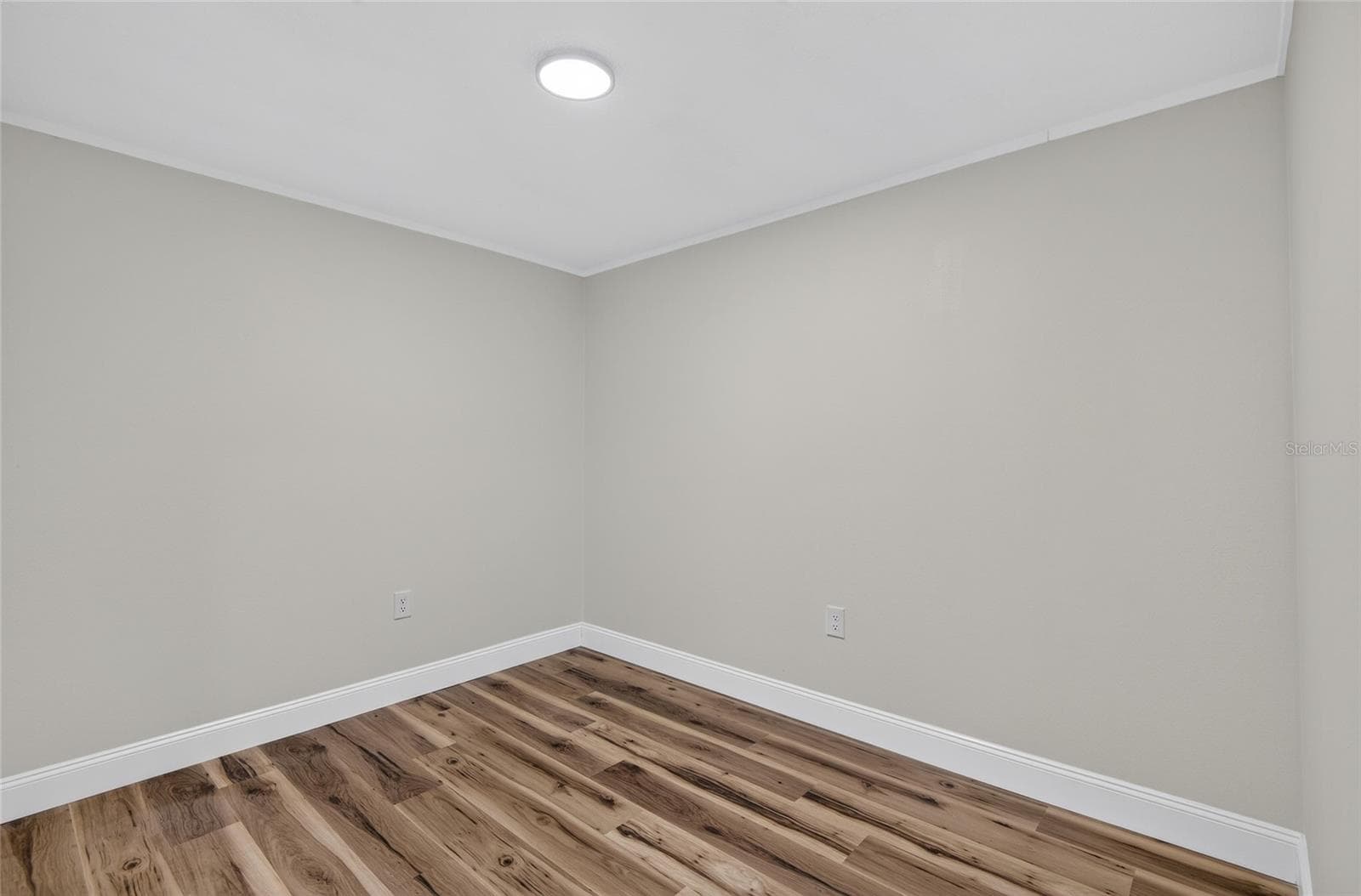 Single Family Residence at 210 C ST, BROOKSVILLE, photo 31 of 40