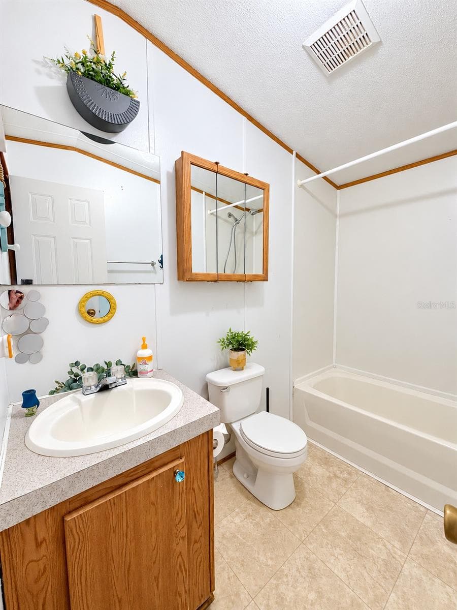 Bathroom - 1301 LIVE OAK PKWY, TARPON SPRINGS