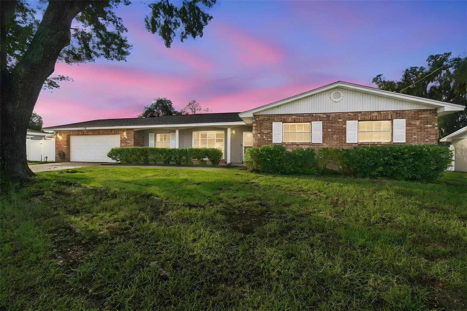 105 ASHBROOK DR