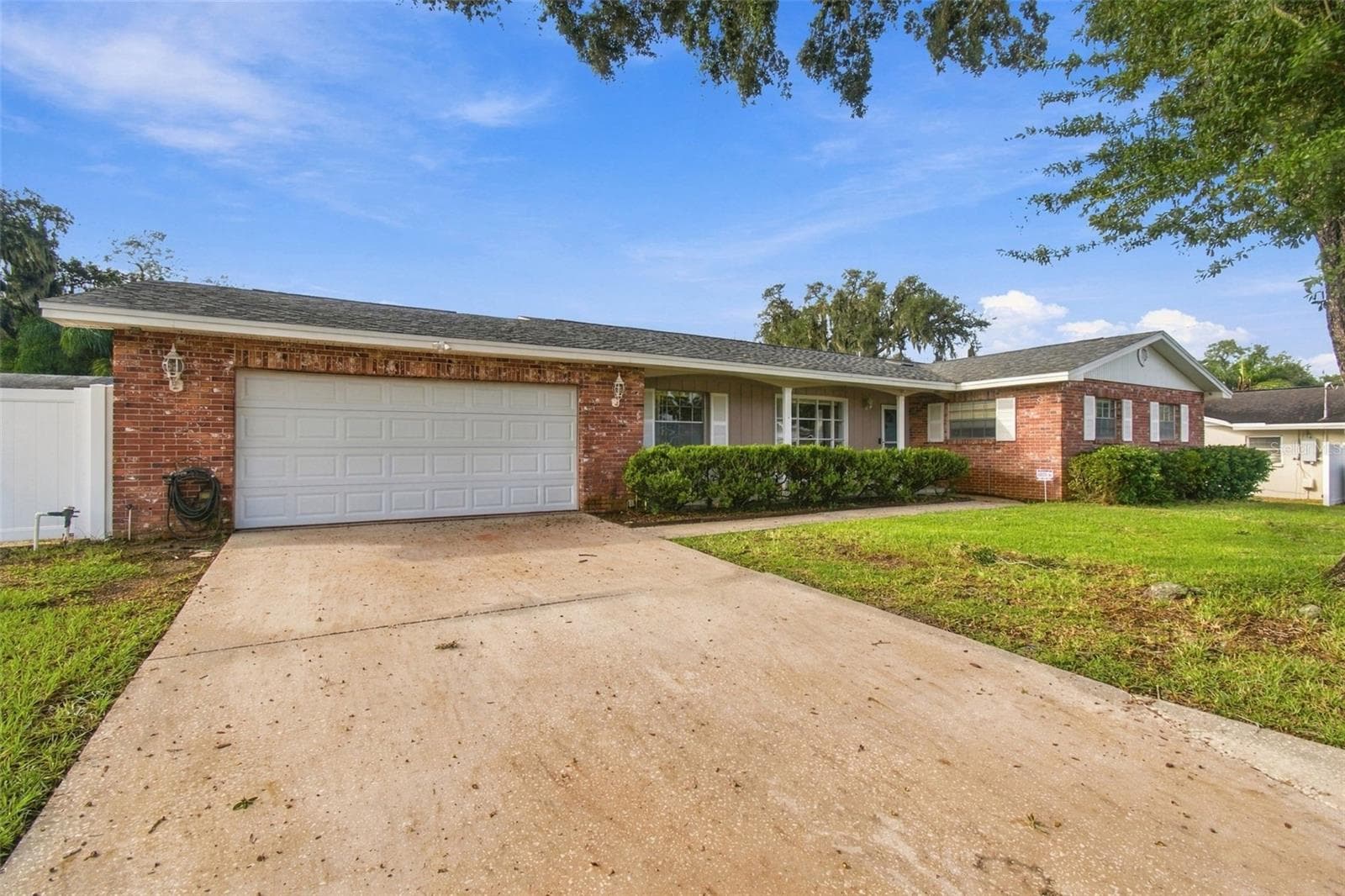 Single Family Residence at 105 ASHBROOK DR, BRANDON, photo 4 of 93