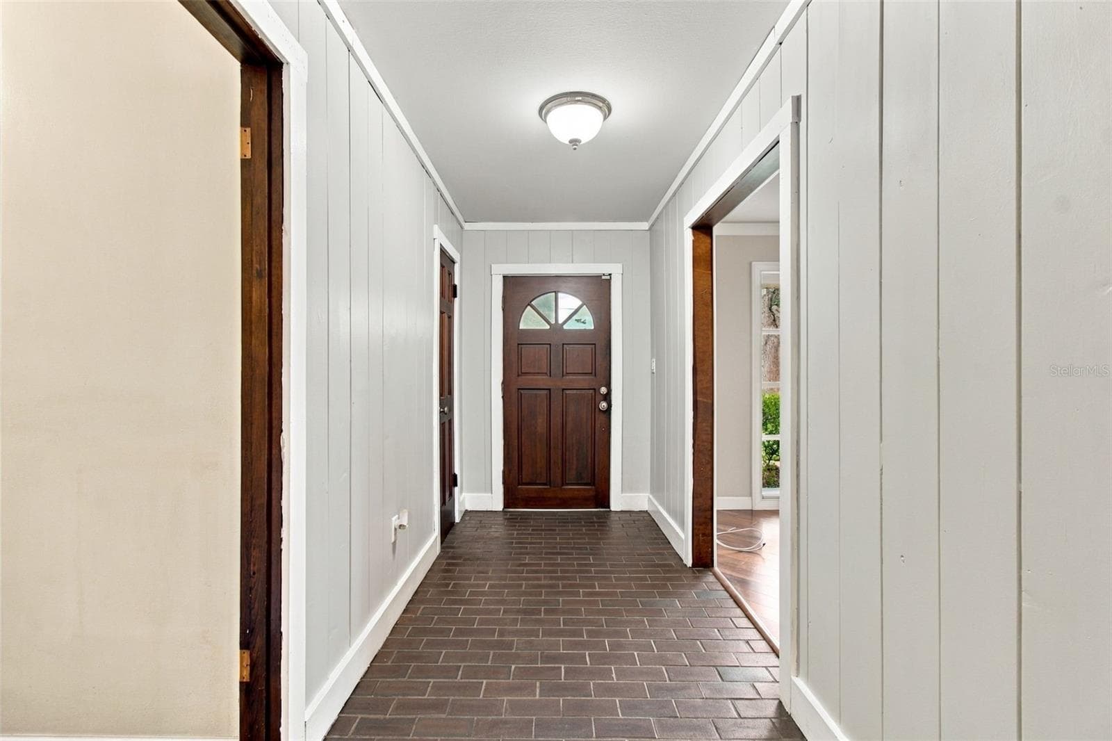 Single Family Residence at 105 ASHBROOK DR, BRANDON, photo 12 of 93