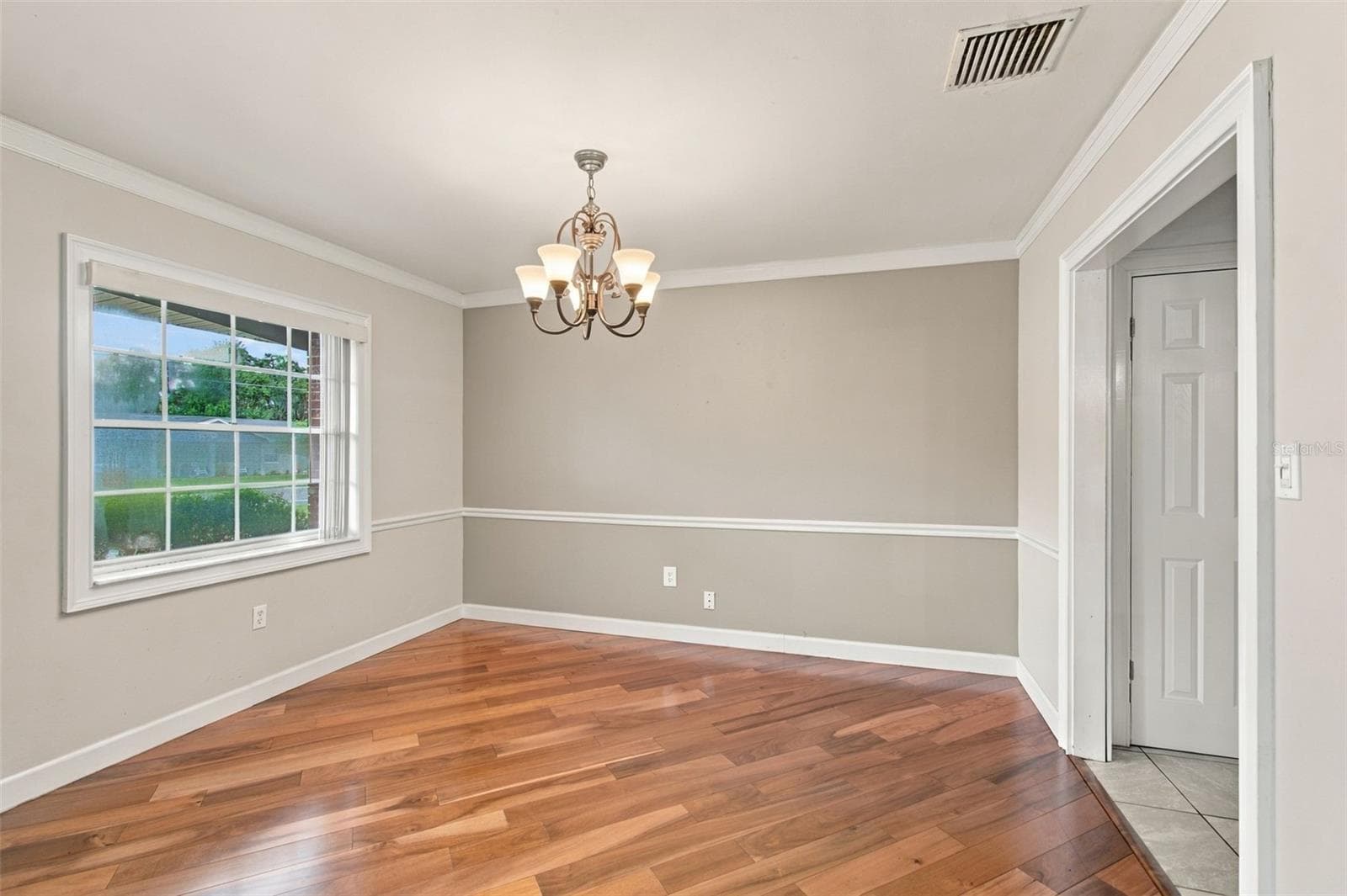 Single Family Residence at 105 ASHBROOK DR, BRANDON, photo 17 of 93
