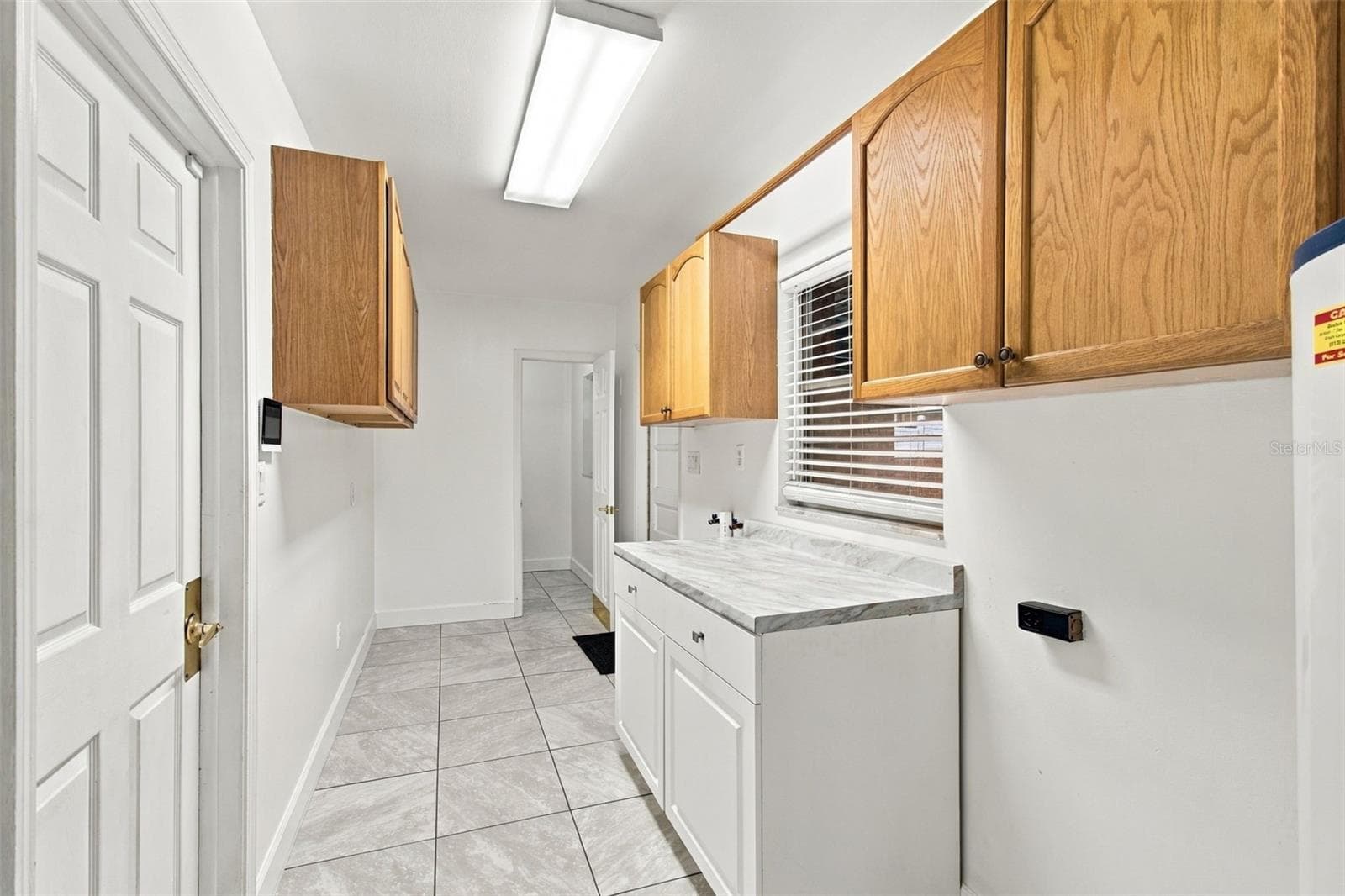 Single Family Residence at 105 ASHBROOK DR, BRANDON, photo 26 of 93