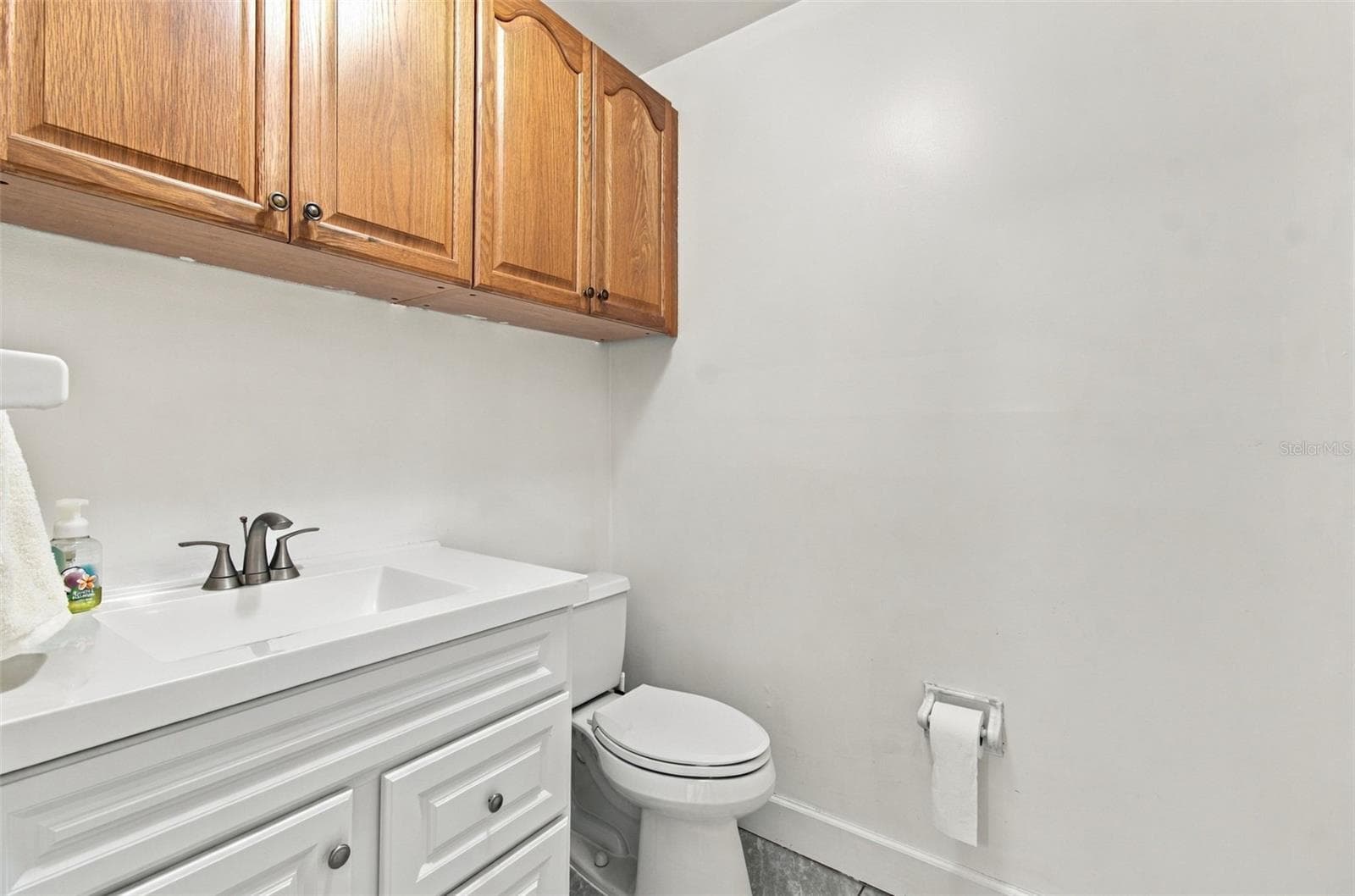 Single Family Residence at 105 ASHBROOK DR, BRANDON, photo 27 of 93