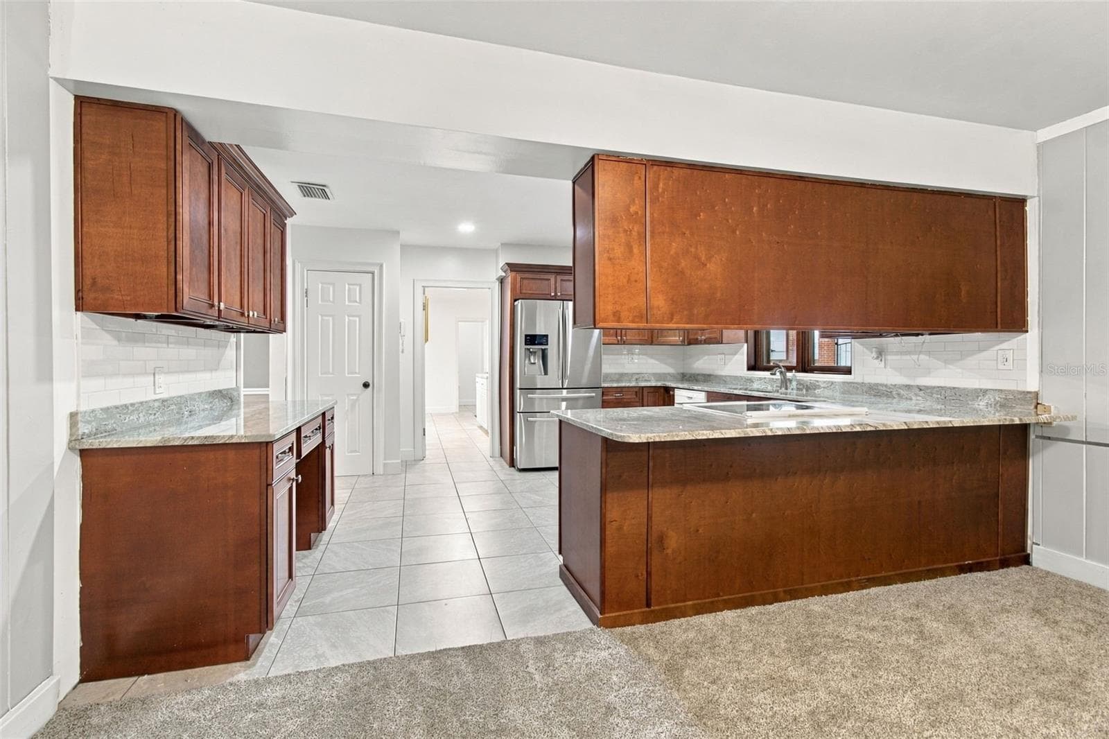 Single Family Residence at 105 ASHBROOK DR, BRANDON, photo 34 of 93