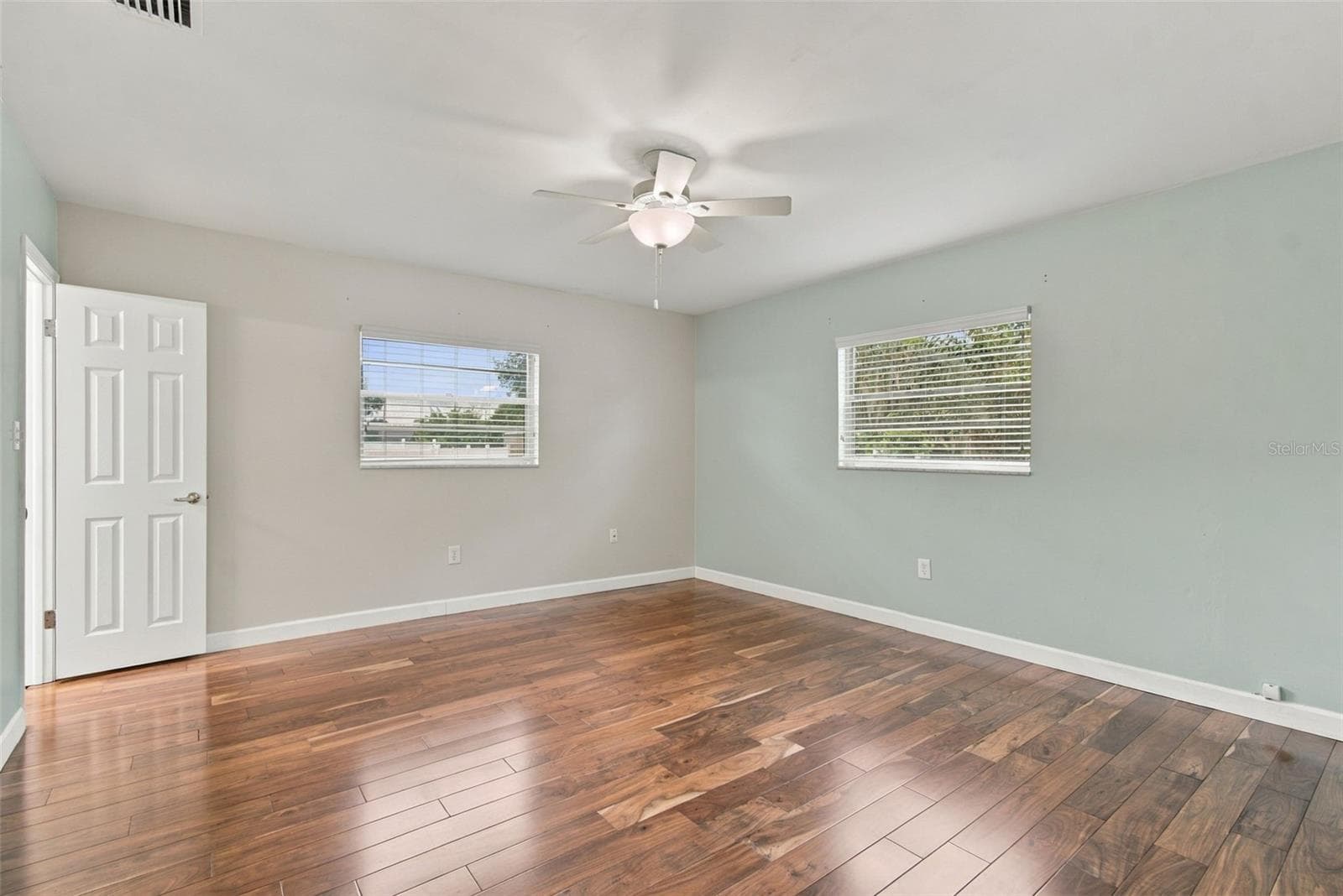 Single Family Residence at 105 ASHBROOK DR, BRANDON, photo 37 of 93