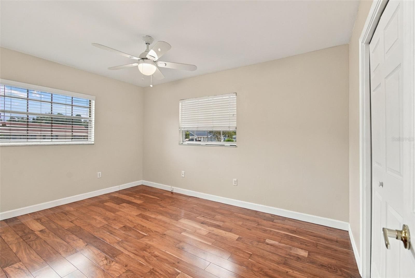 Single Family Residence at 105 ASHBROOK DR, BRANDON, photo 46 of 93