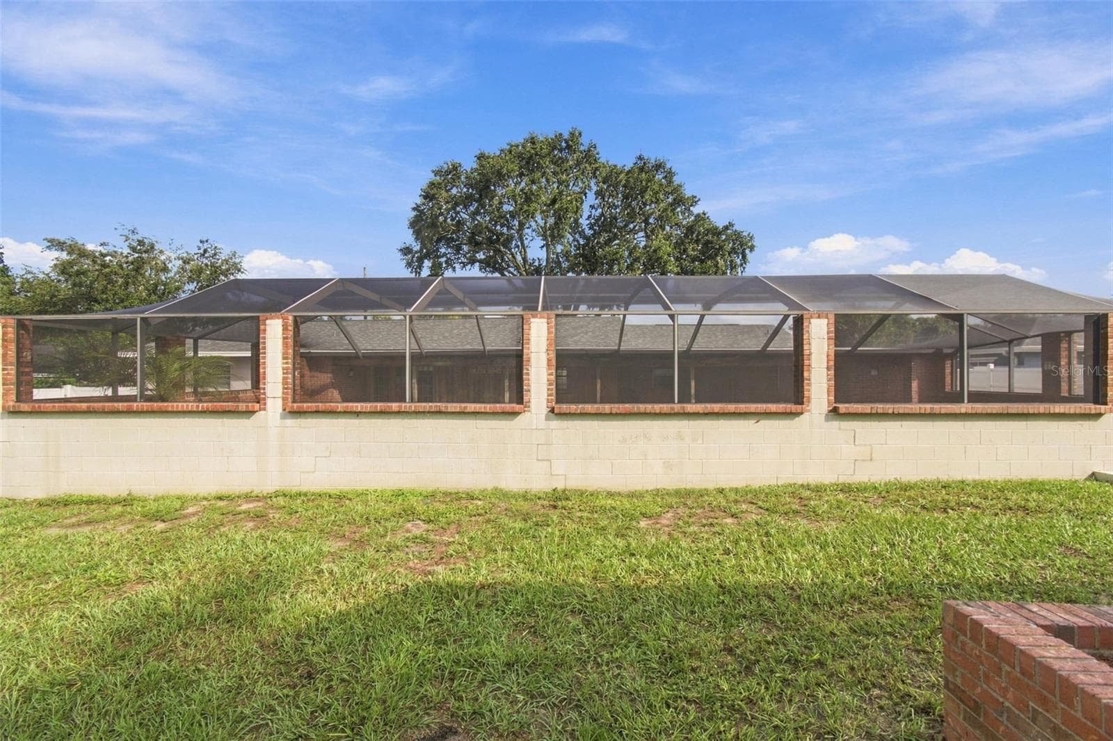 Single Family Residence at 105 ASHBROOK DR, BRANDON, photo 62 of 93